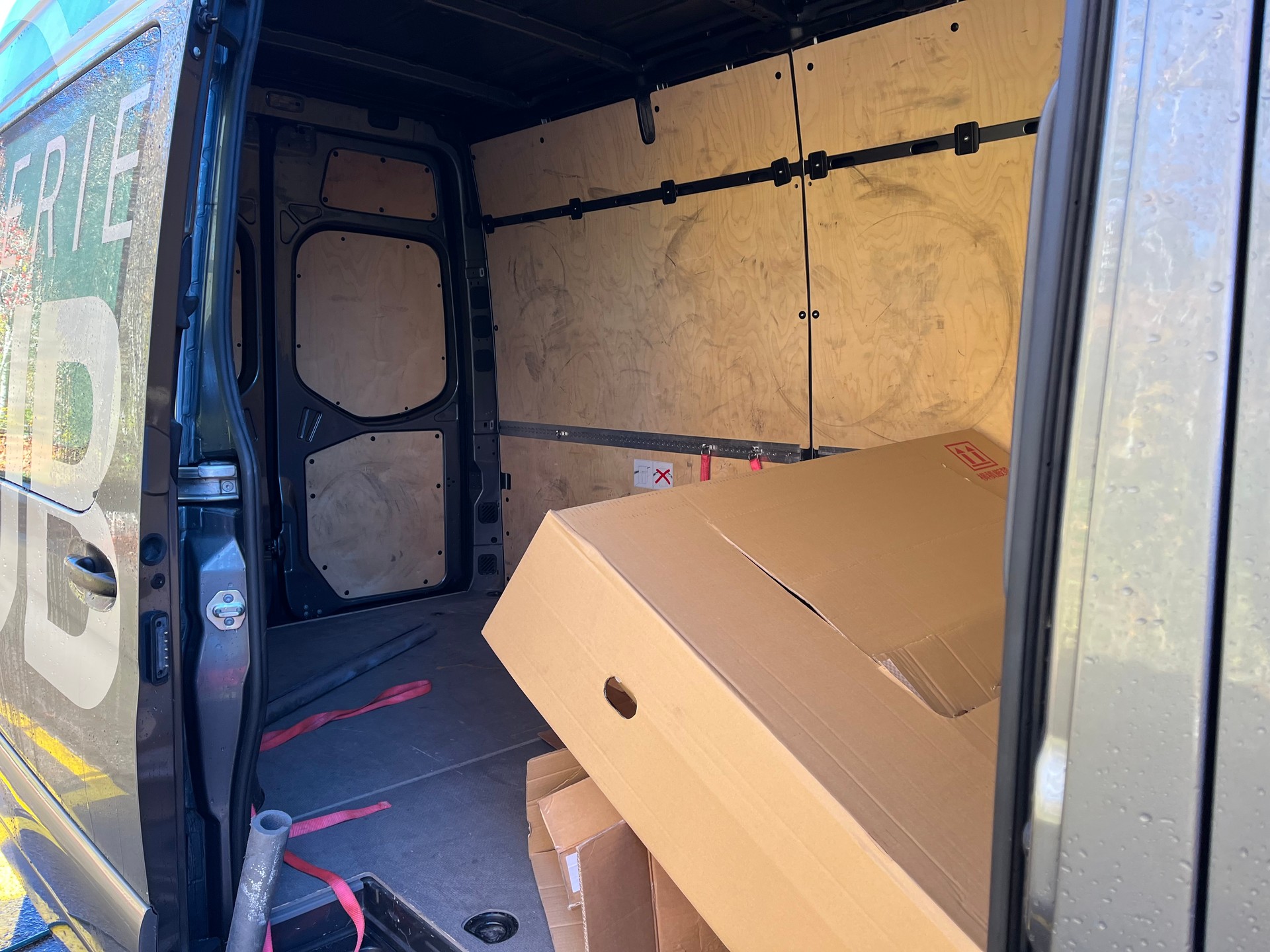MERCEDES-BENZ Sprinter 319 CDI Standard 9G-TRONIC 4x4-image-4