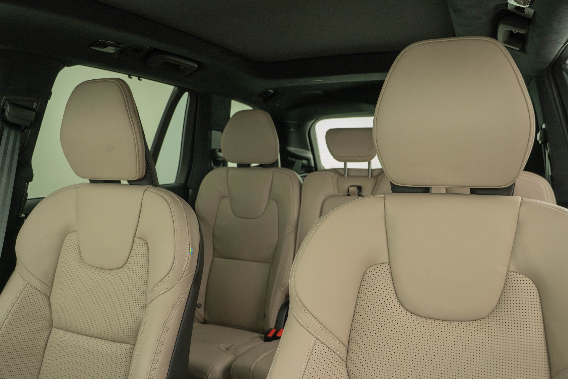VOLVO XC90 2.0 T8 TE Ultra Bright eAWD-image-9