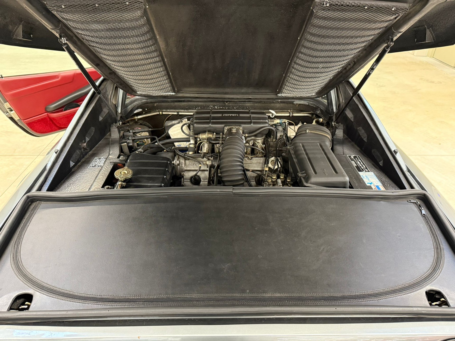 FERRARI 308 GTSi-image-12