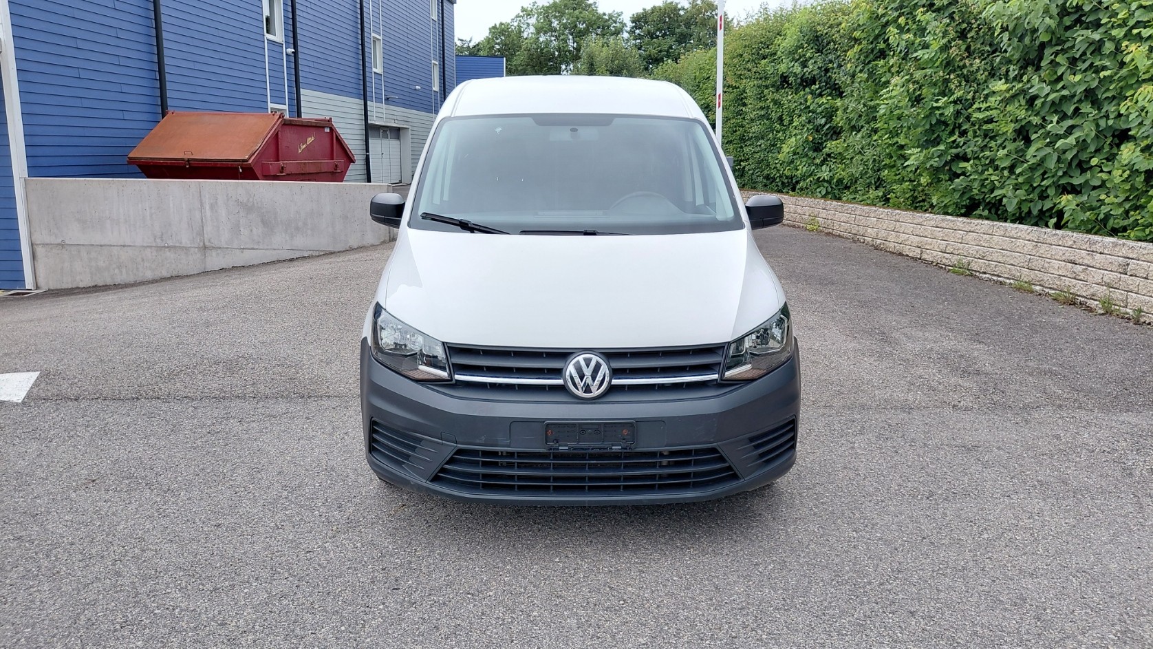 VW Caddy Maxi 2.0TDI BlueMotion Technology-image-0