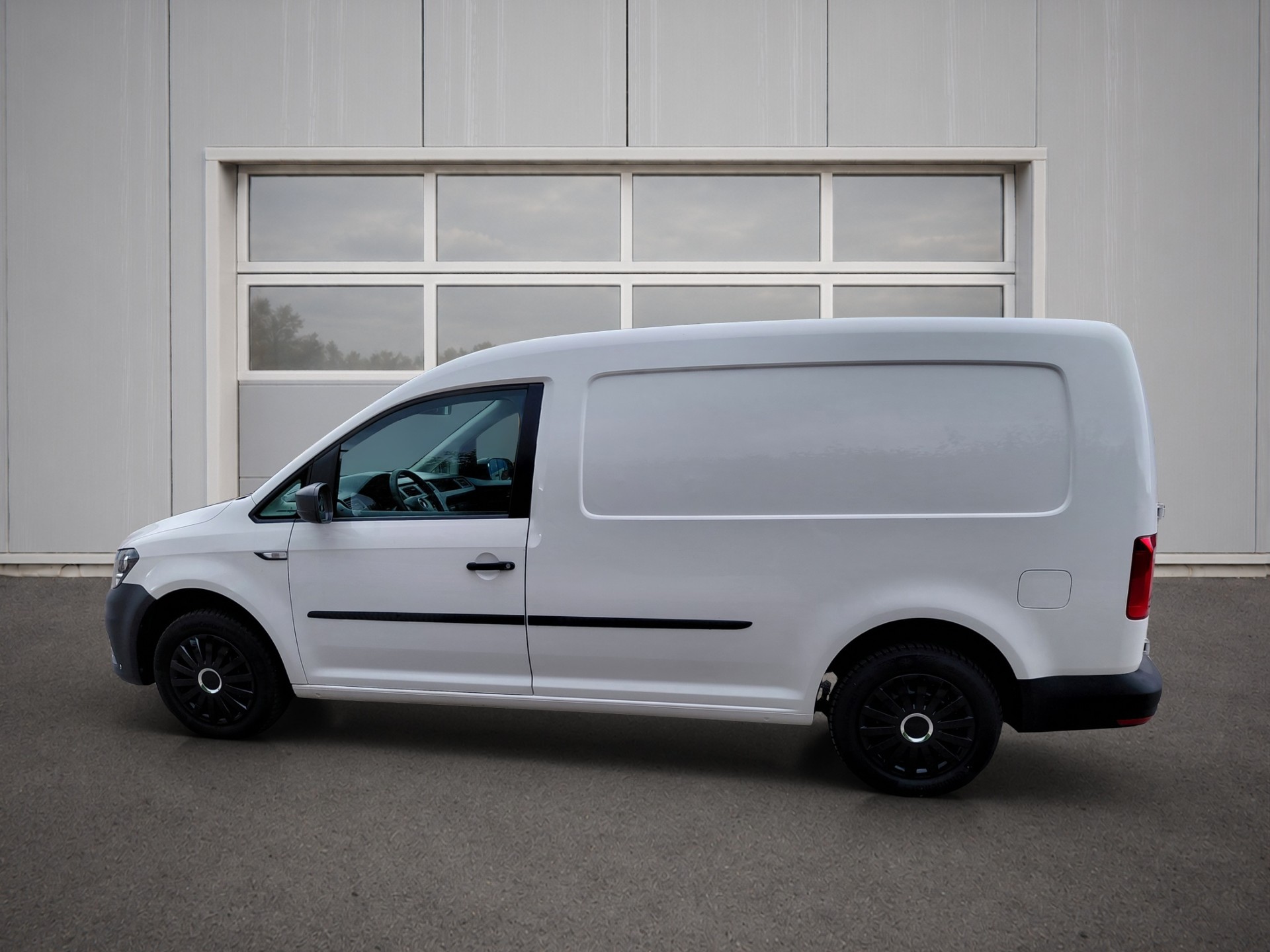 VW Caddy Maxi 2.0TDI BlueMotion Technology-image-3