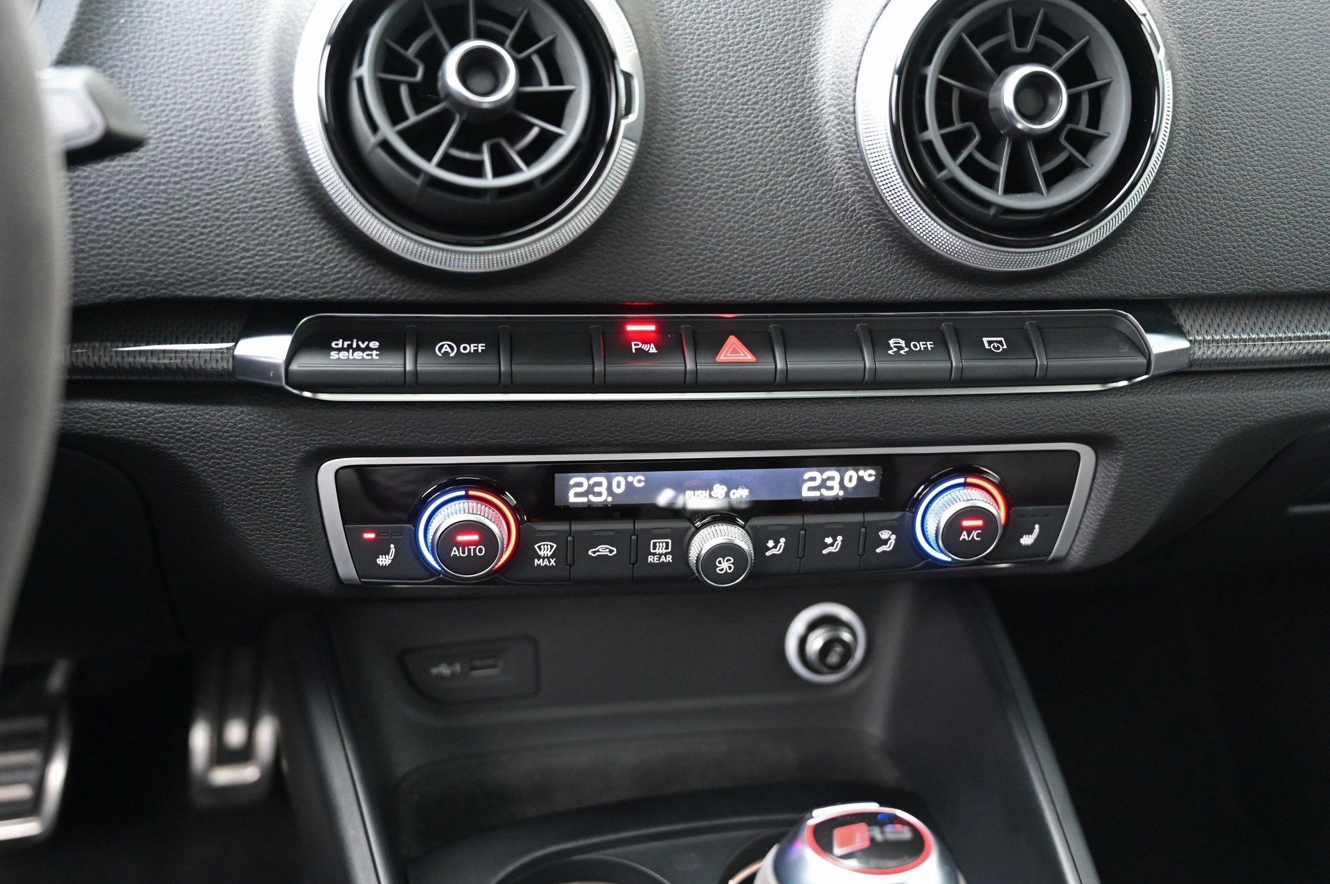 AUDI RS3 "APR 555 Kit" Sportback 2.5 TSI quattro S-tronic-image-18