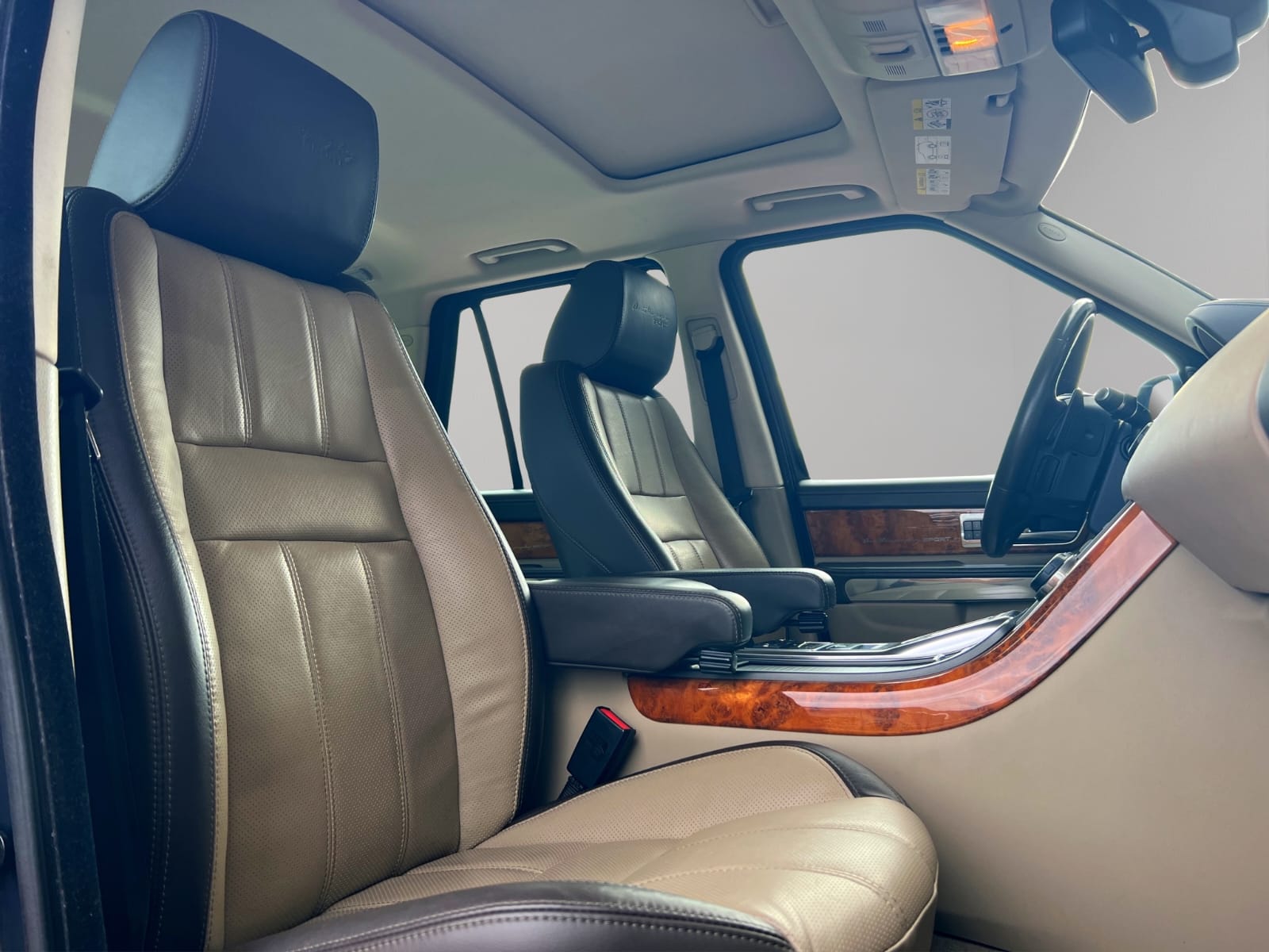 LAND ROVER Range Rover Sport 3.0 TDV6 Autobiography Automatic-image-12
