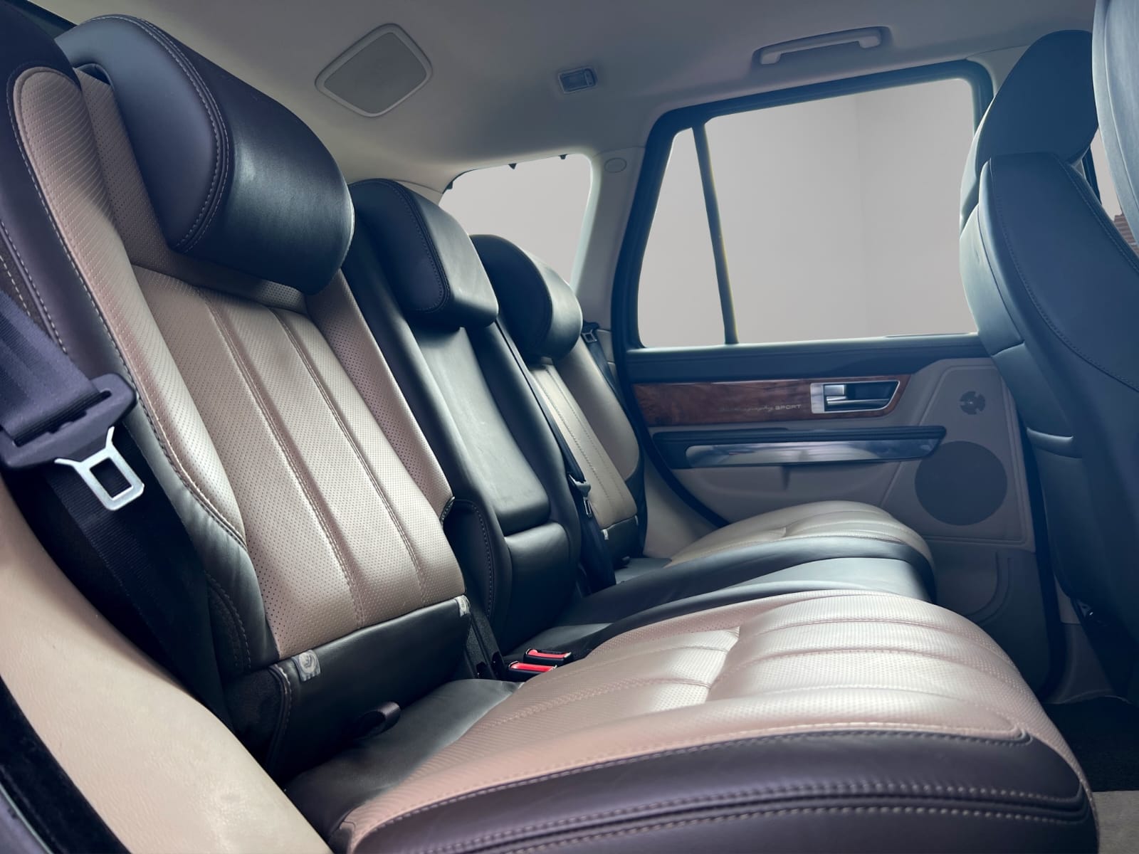 LAND ROVER Range Rover Sport 3.0 TDV6 Autobiography Automatic-image-18