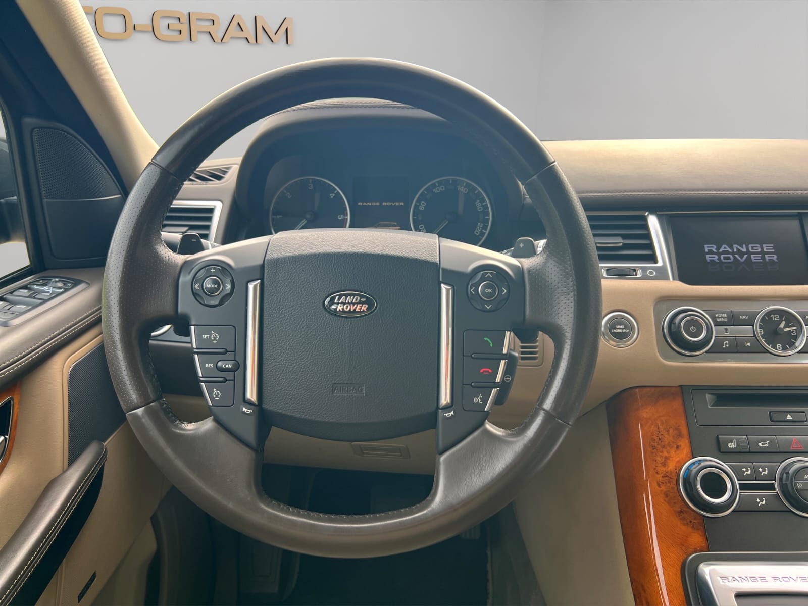 LAND ROVER Range Rover Sport 3.0 TDV6 Autobiography Automatic-image-14
