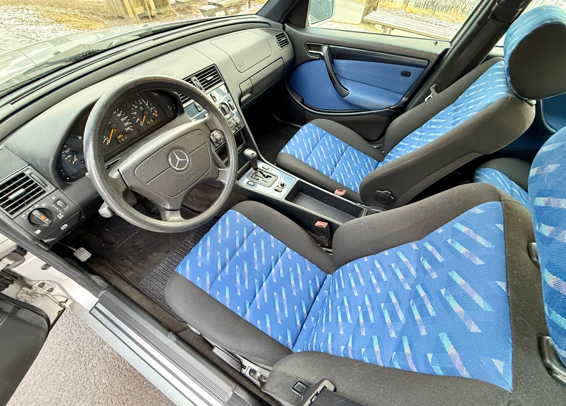 MERCEDES-BENZ C 180 Esprit-image-21