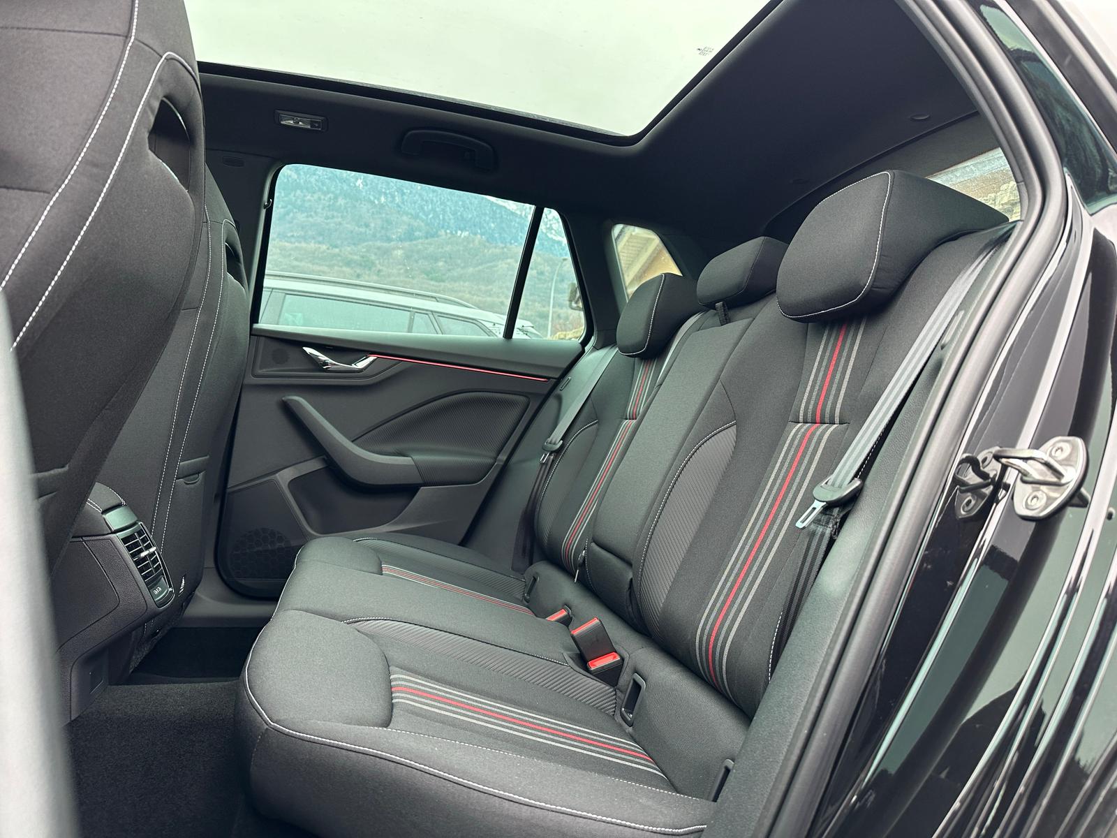 SKODA Kamiq 1.5 TSI Monte Carlo DSG-image-10