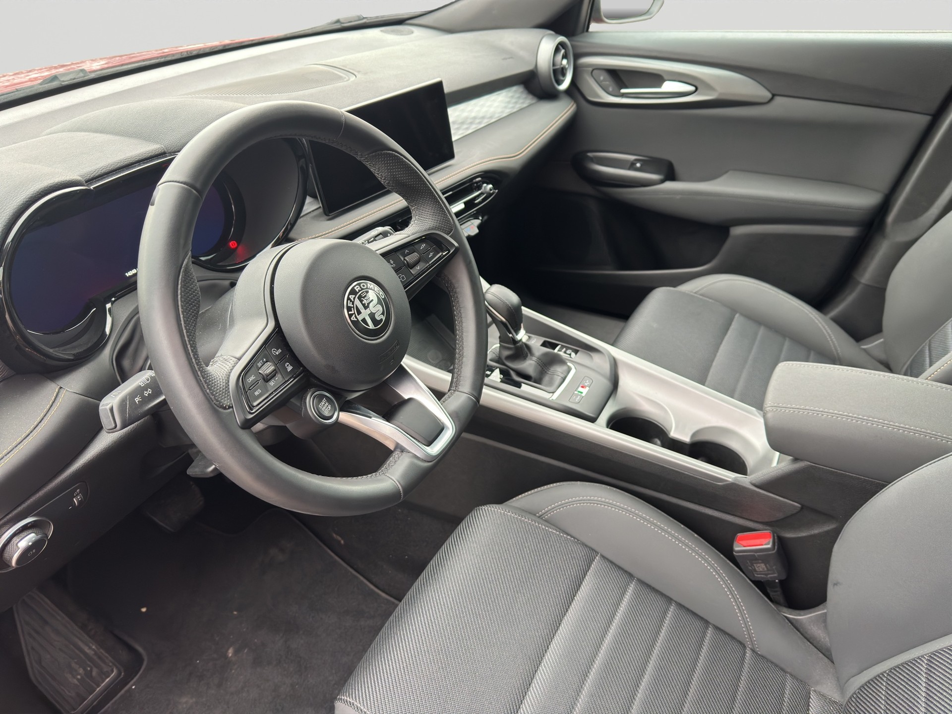 ALFA ROMEO Tonale 1.3 Plug-in-Hybrid Q4 Ti Edition-image-6