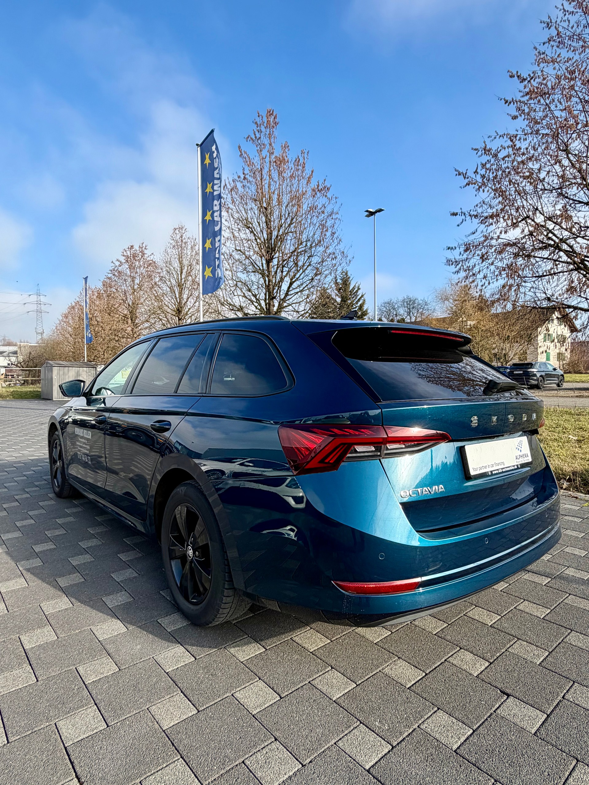 SKODA Octavia Combi 2.0 TDI DSG Style-image-2