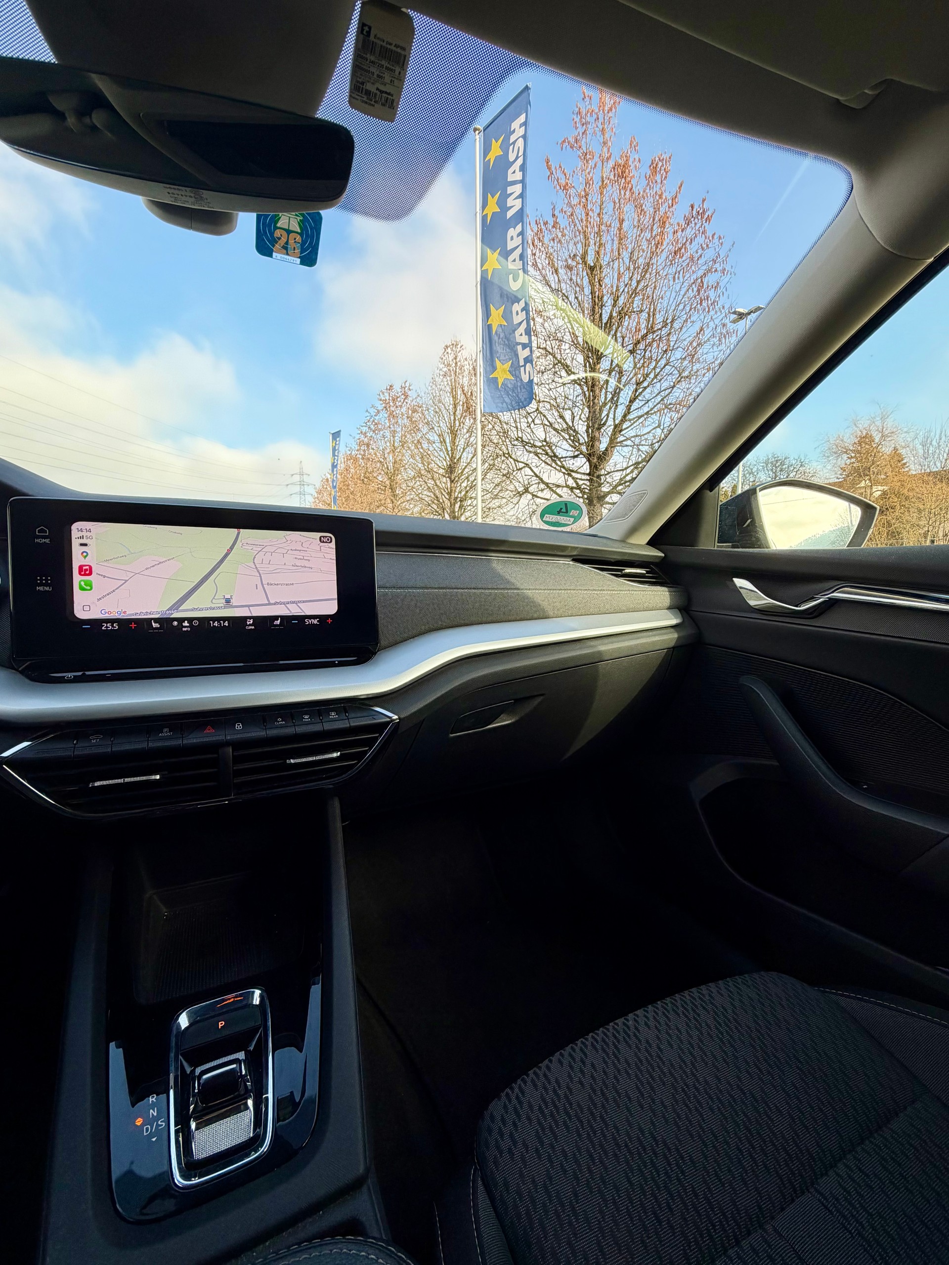 SKODA Octavia Combi 2.0 TDI DSG Style-image-11