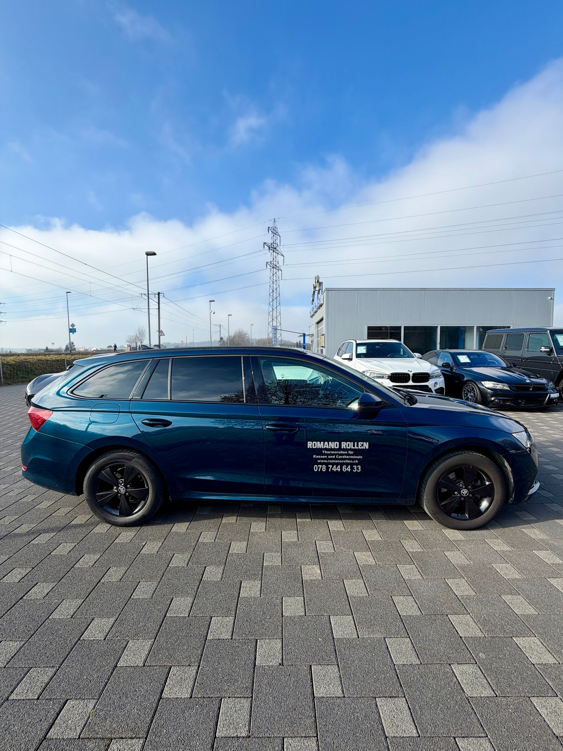 SKODA Octavia Combi 2.0 TDI DSG Style-image-4
