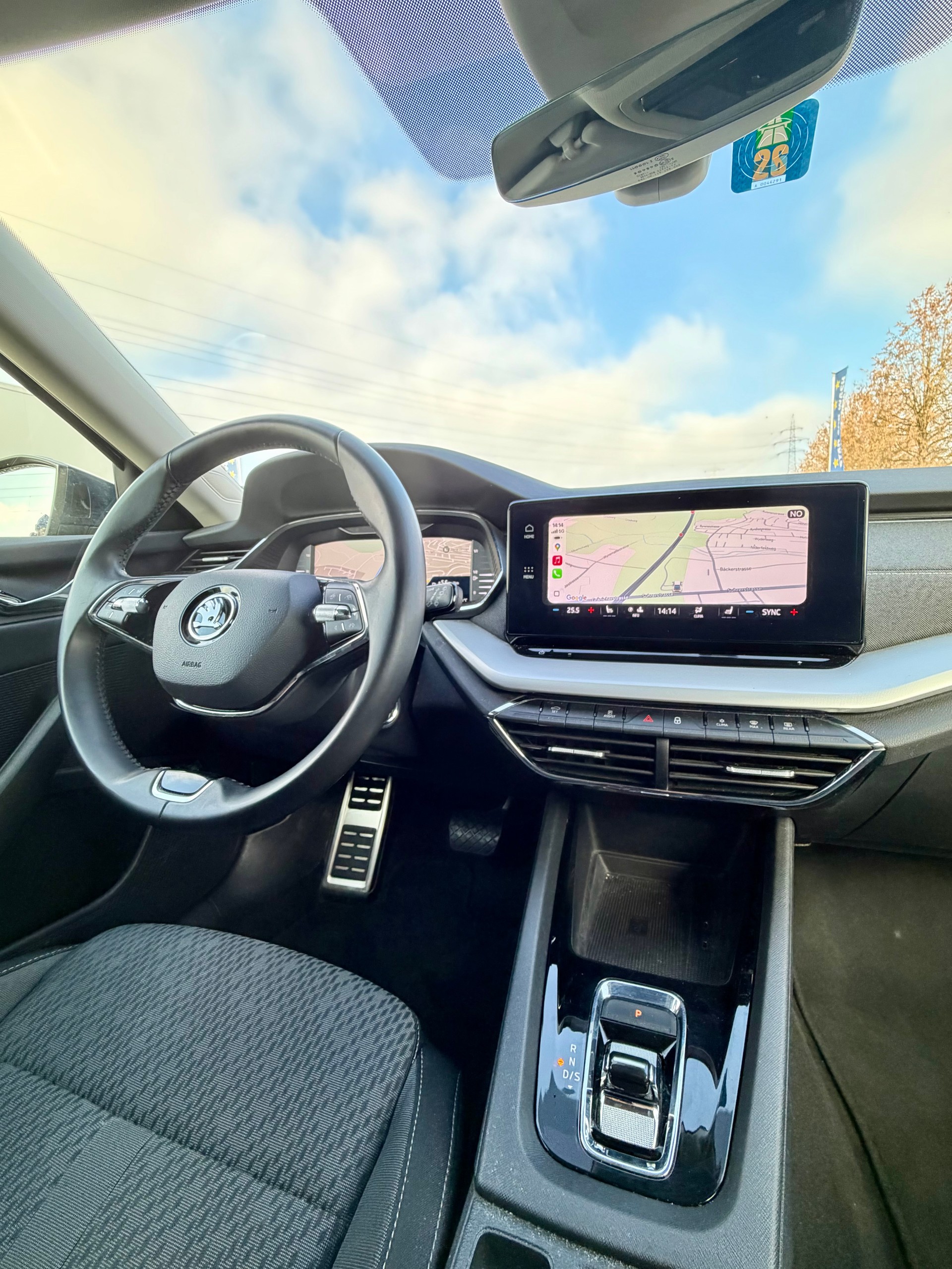 SKODA Octavia Combi 2.0 TDI DSG Style-image-10