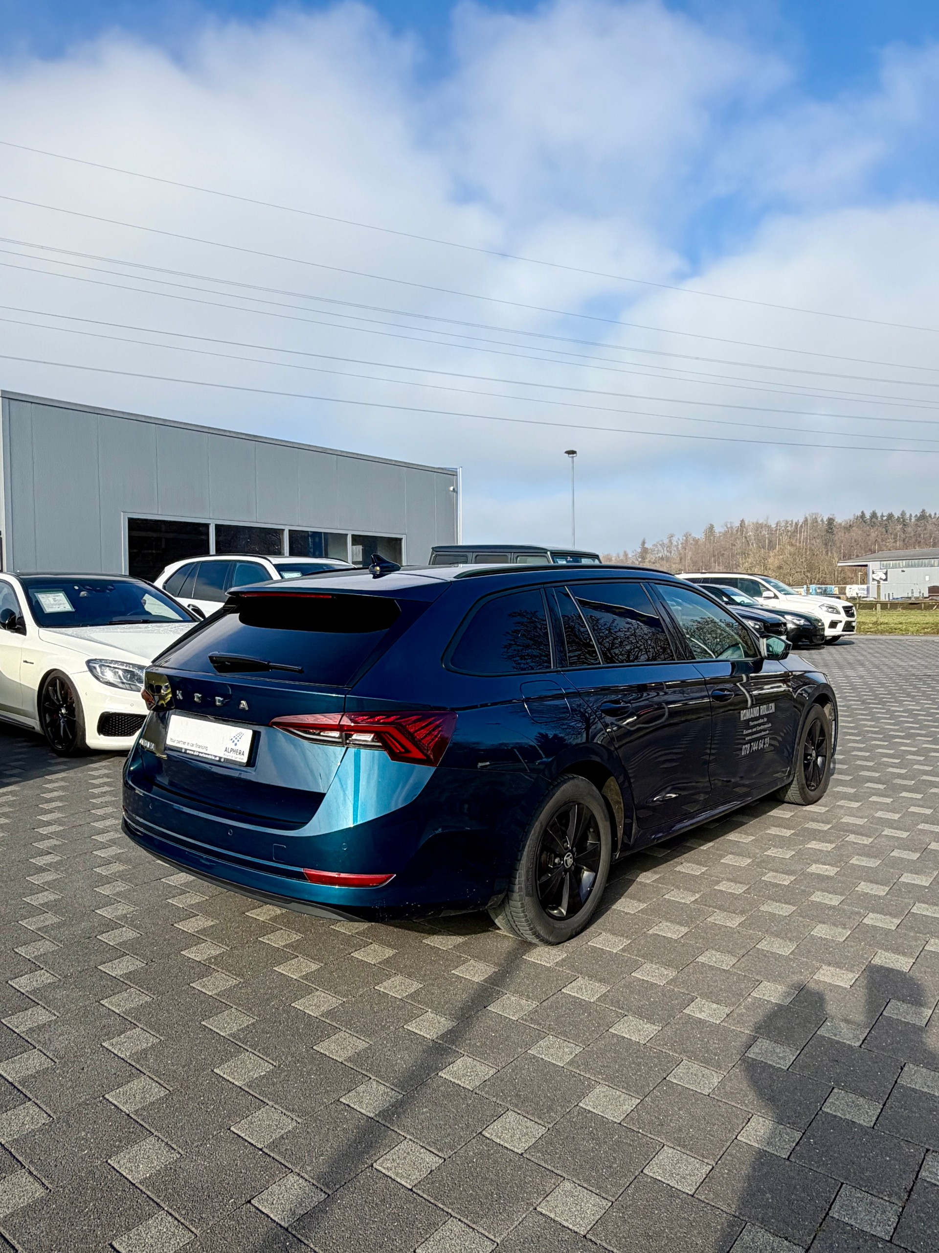 SKODA Octavia Combi 2.0 TDI DSG Style-image-3