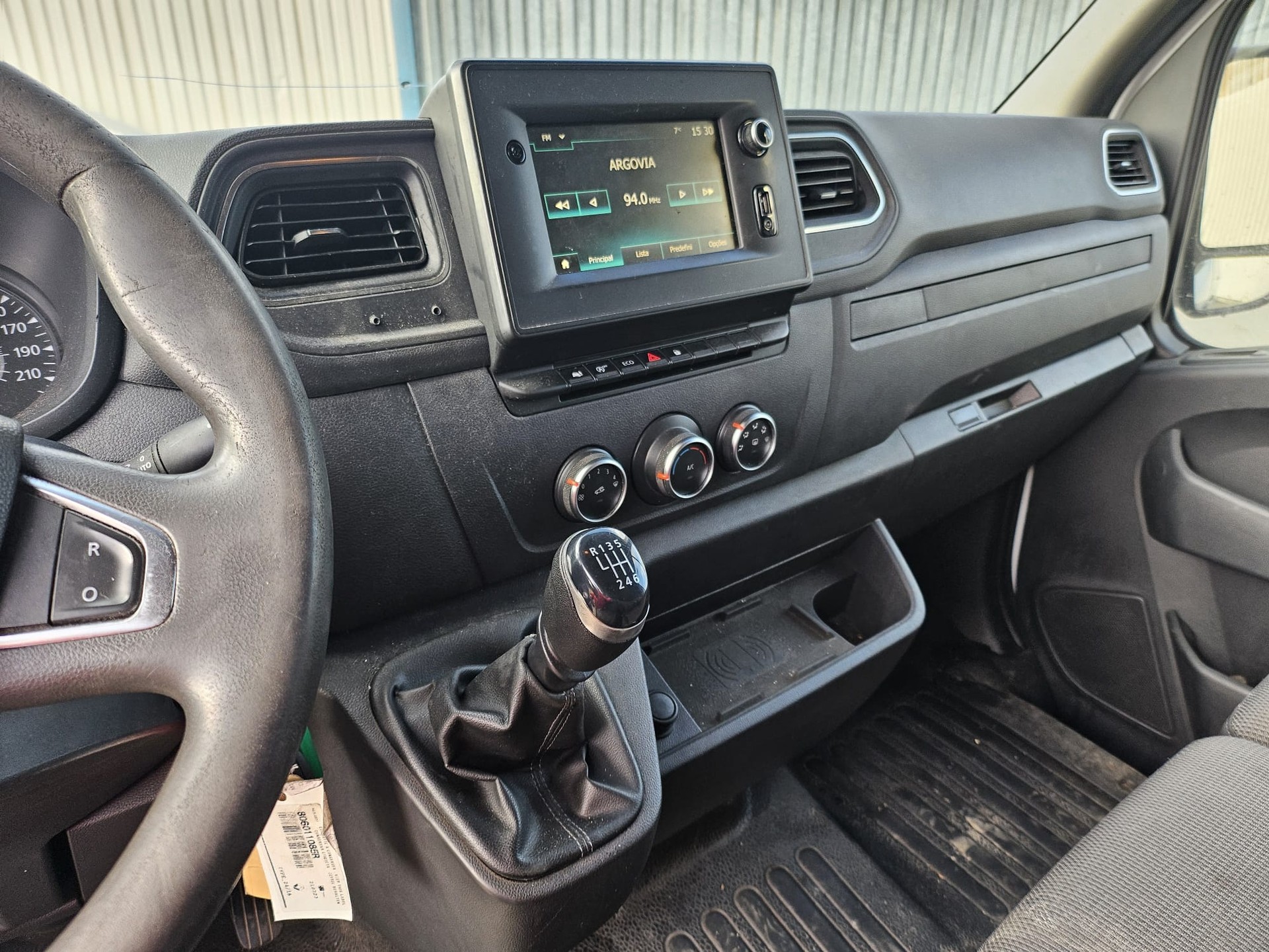 RENAULT MASTER-image-2