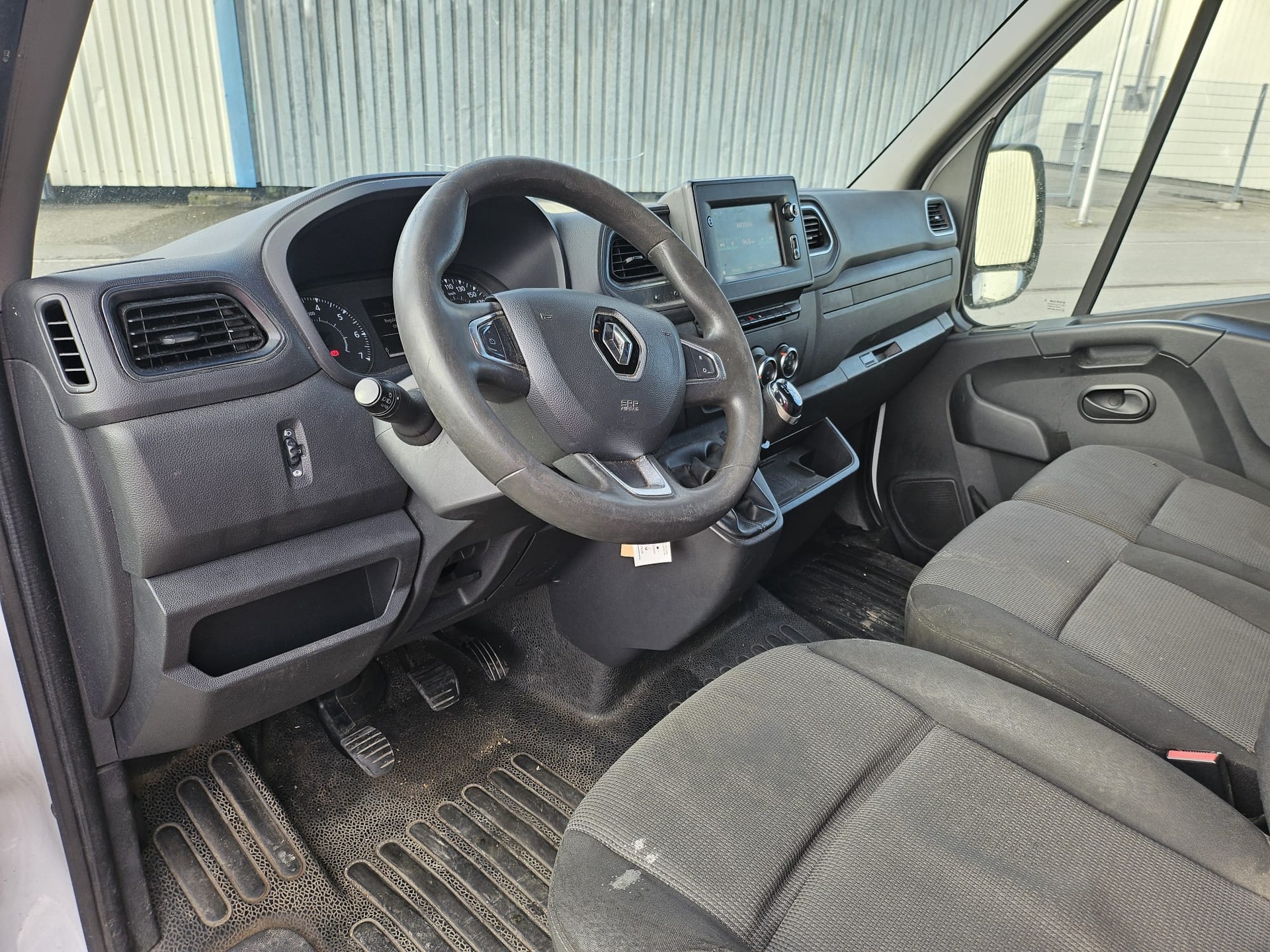RENAULT MASTER-image-3