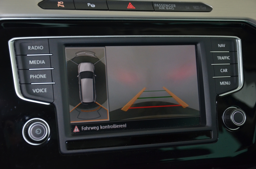 VW Passat 2.0 TDI Highline 4Motion-image-19