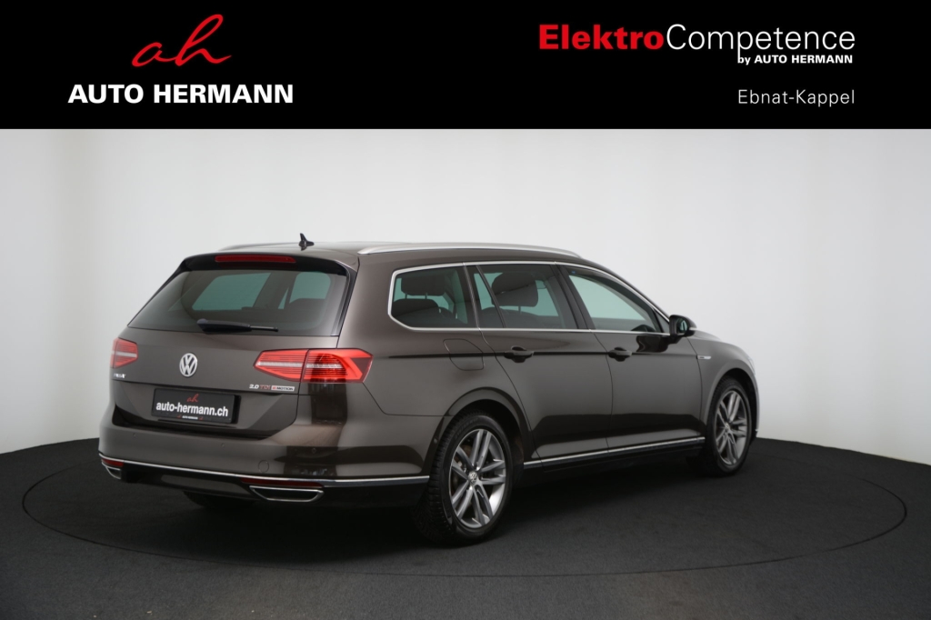 VW Passat 2.0 TDI Highline 4Motion-image-6