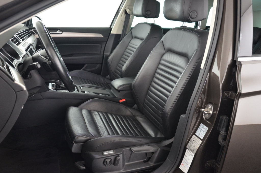 VW Passat 2.0 TDI Highline 4Motion-image-13