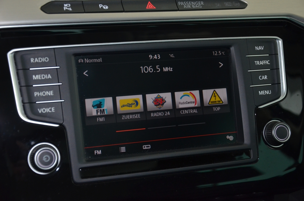 VW Passat 2.0 TDI Highline 4Motion-image-16