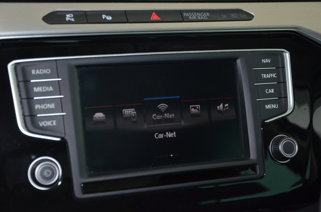 VW Passat 2.0 TDI Highline 4Motion-image-18