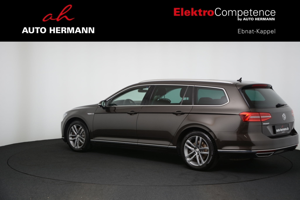 VW Passat 2.0 TDI Highline 4Motion-image-4