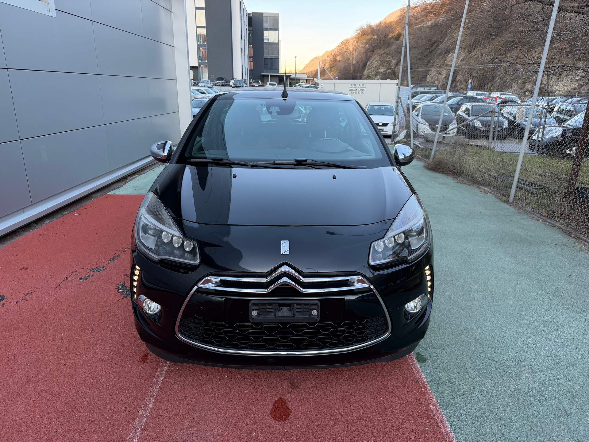 DS AUTOMOBILES DS3 Cabrio 1.6 THP SO Irresistible-image-2