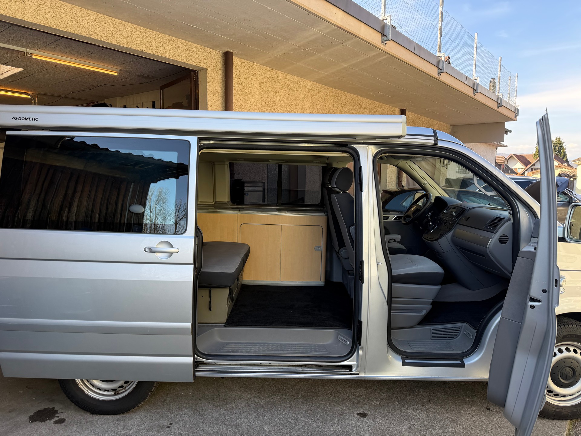 VW T5 Caravelle Comfort 2.5 TDI PD-image-9