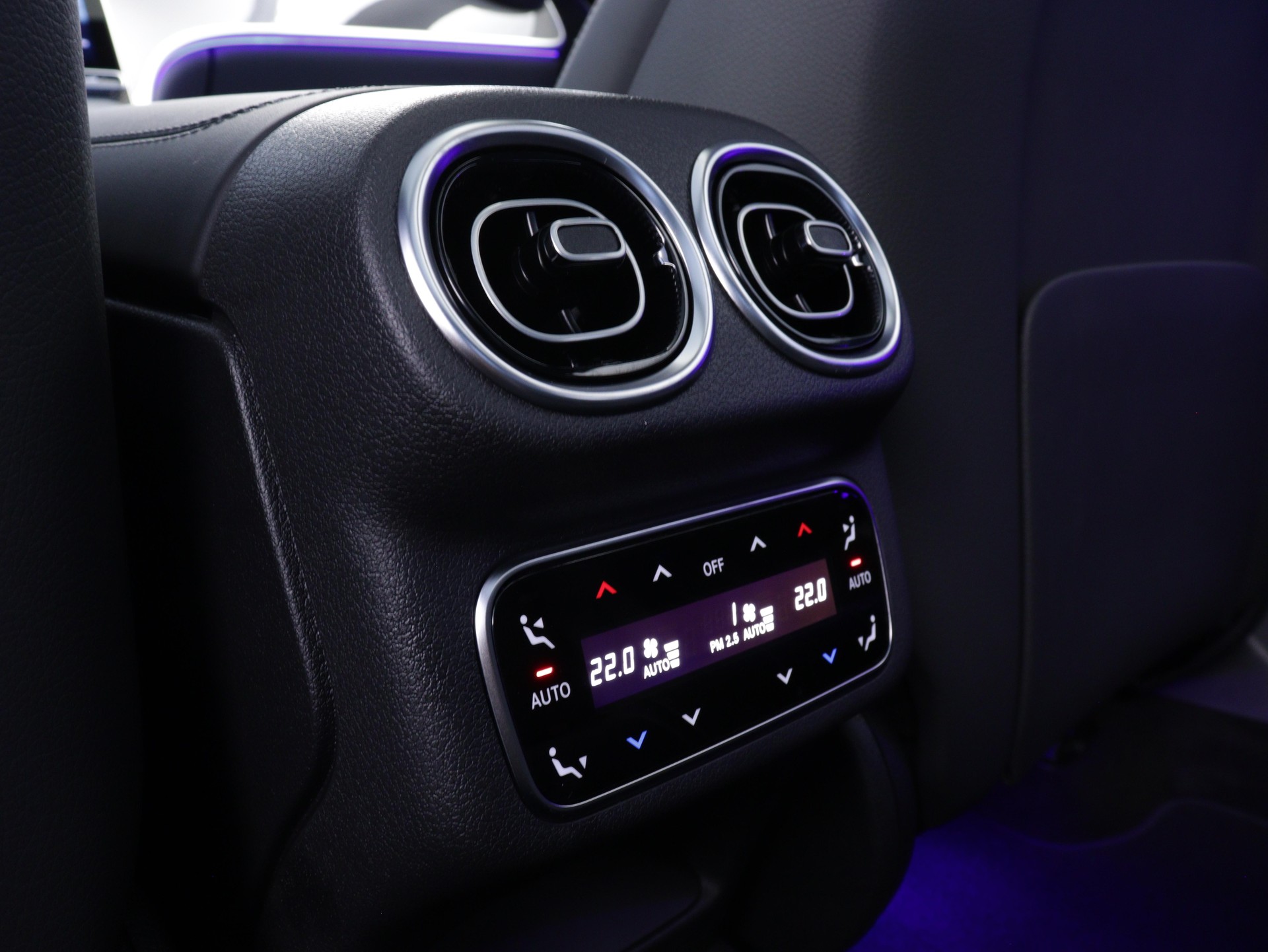 MERCEDES-BENZ GLC 300 d AMG Line 4matic-image-12