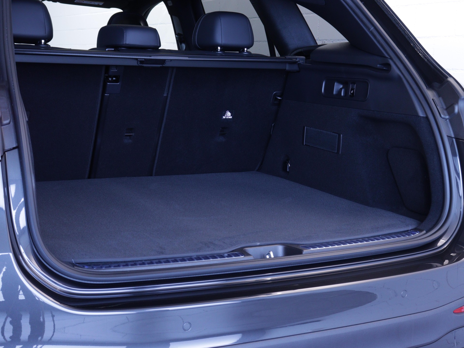 MERCEDES-BENZ GLC 300 d AMG Line 4matic-image-14