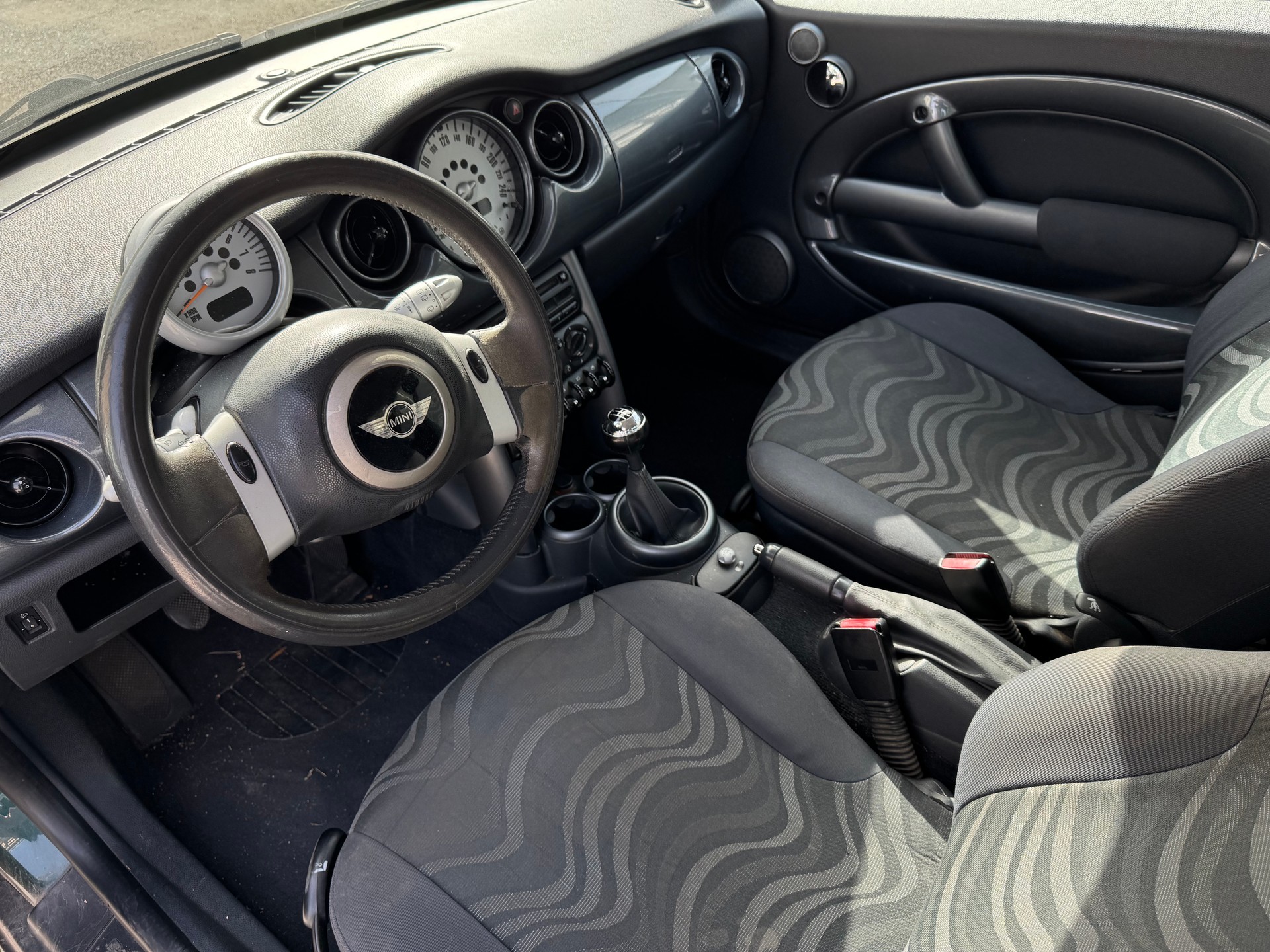 MINI One-image-8