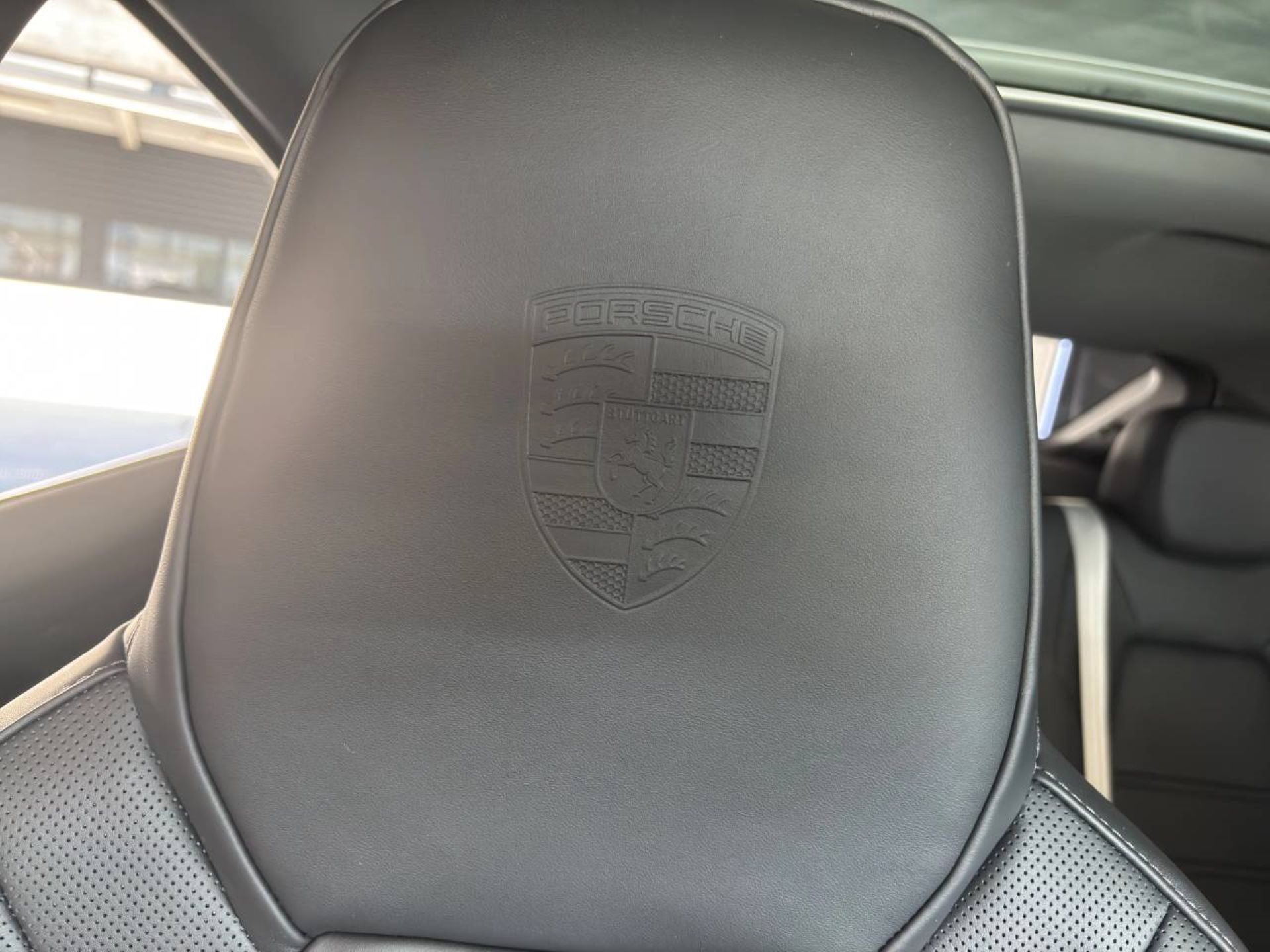 PORSCHE Cayenne E-Hybrid Coupé Black Edition-image-20