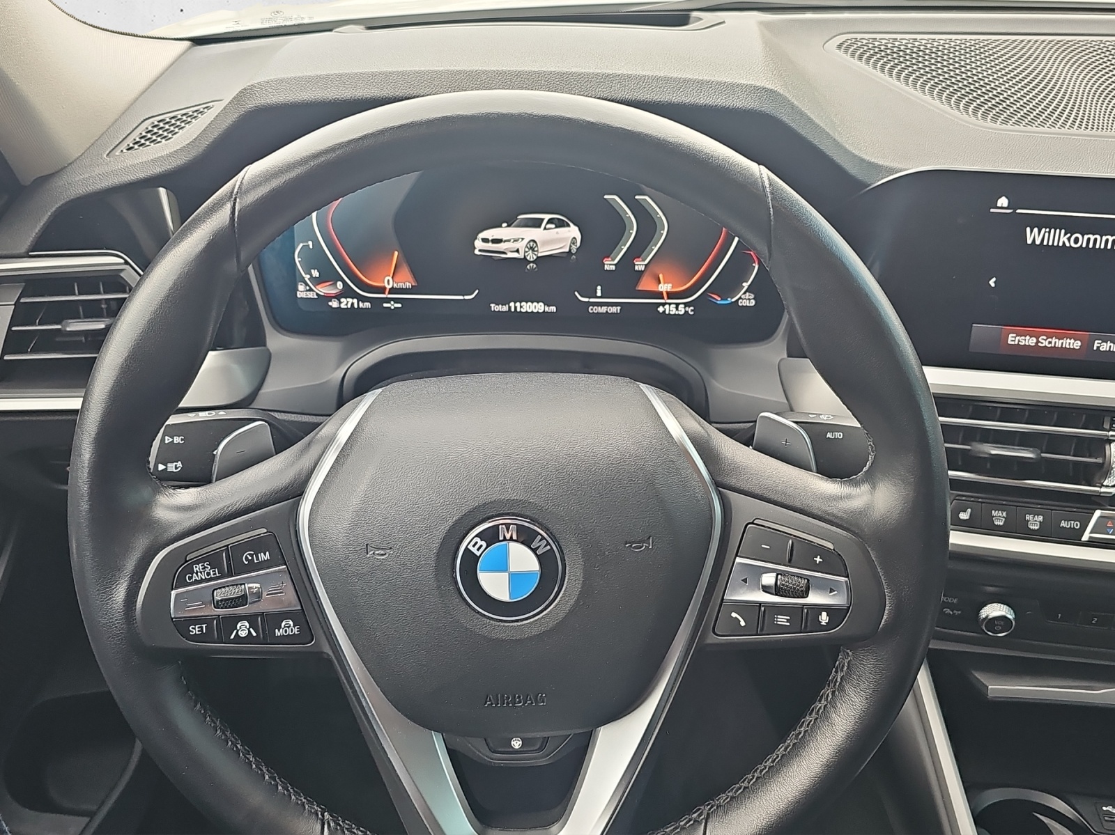 BMW 320d xDrive-image-10