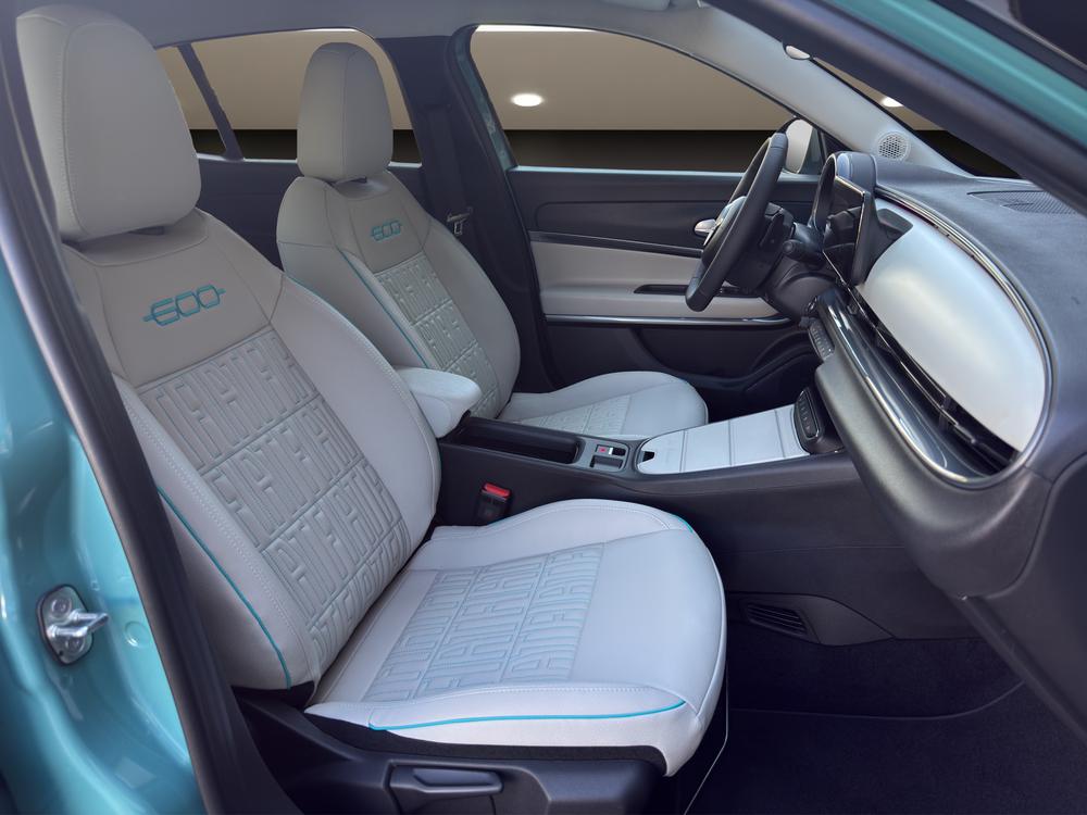 FIAT 600 1.2 Hybrid La Prima-image-11
