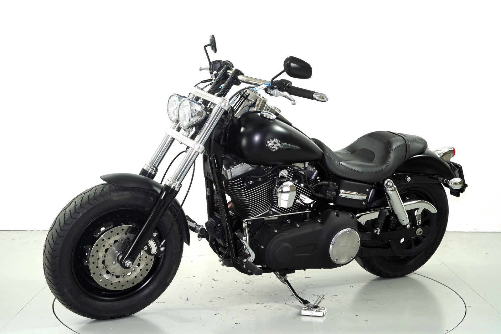 HARLEY-DAVIDSON FXDF-showroom-element-2