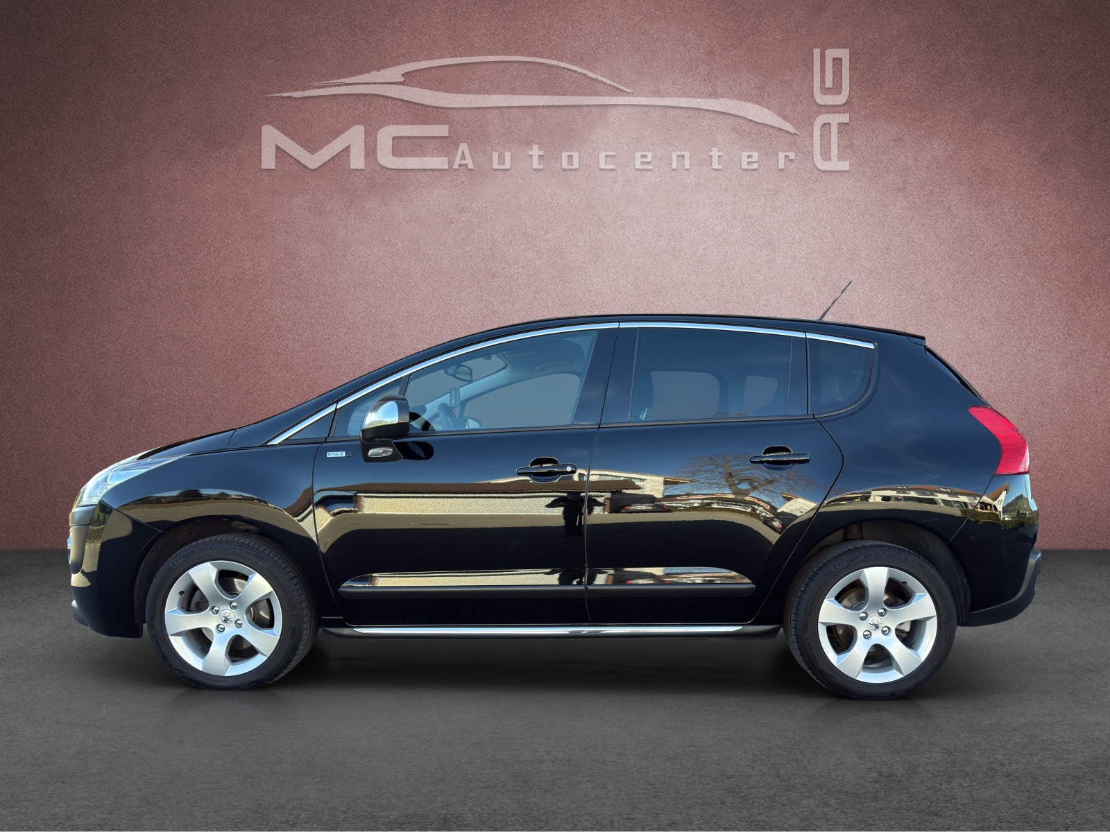 PEUGEOT 3008 1.6 16V T Style-image-1