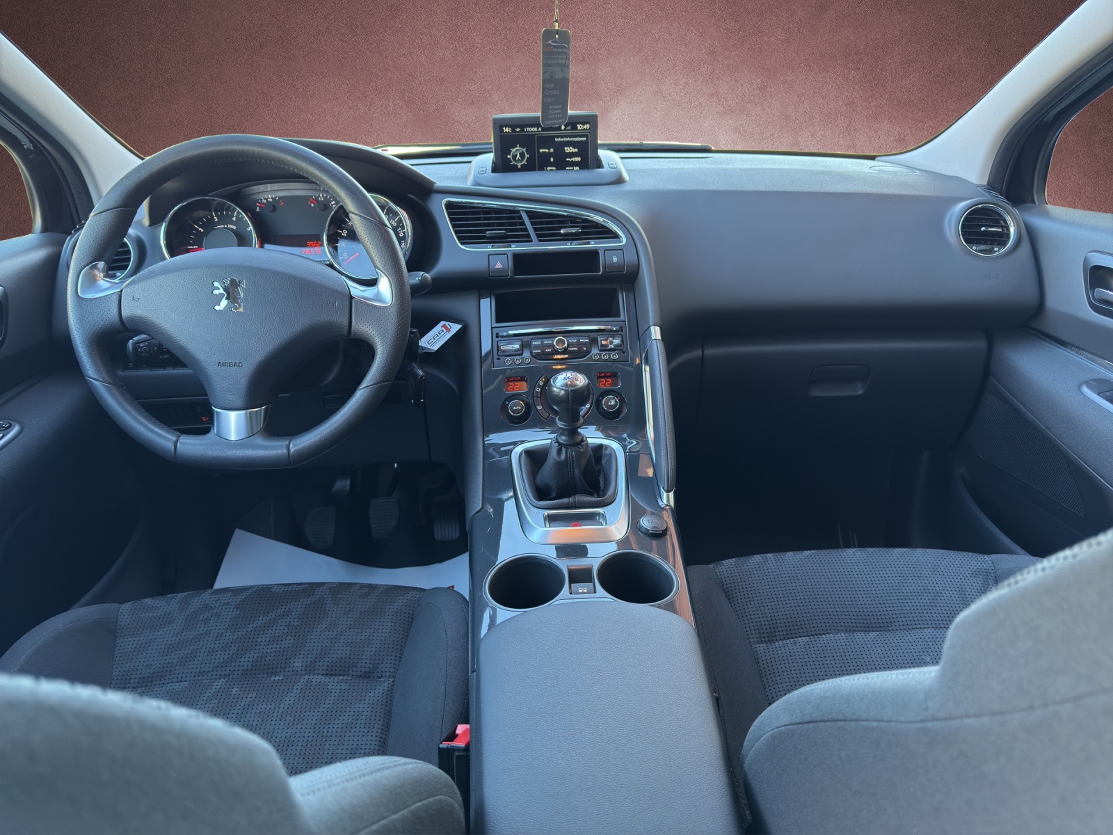 PEUGEOT 3008 1.6 16V T Style-image-9