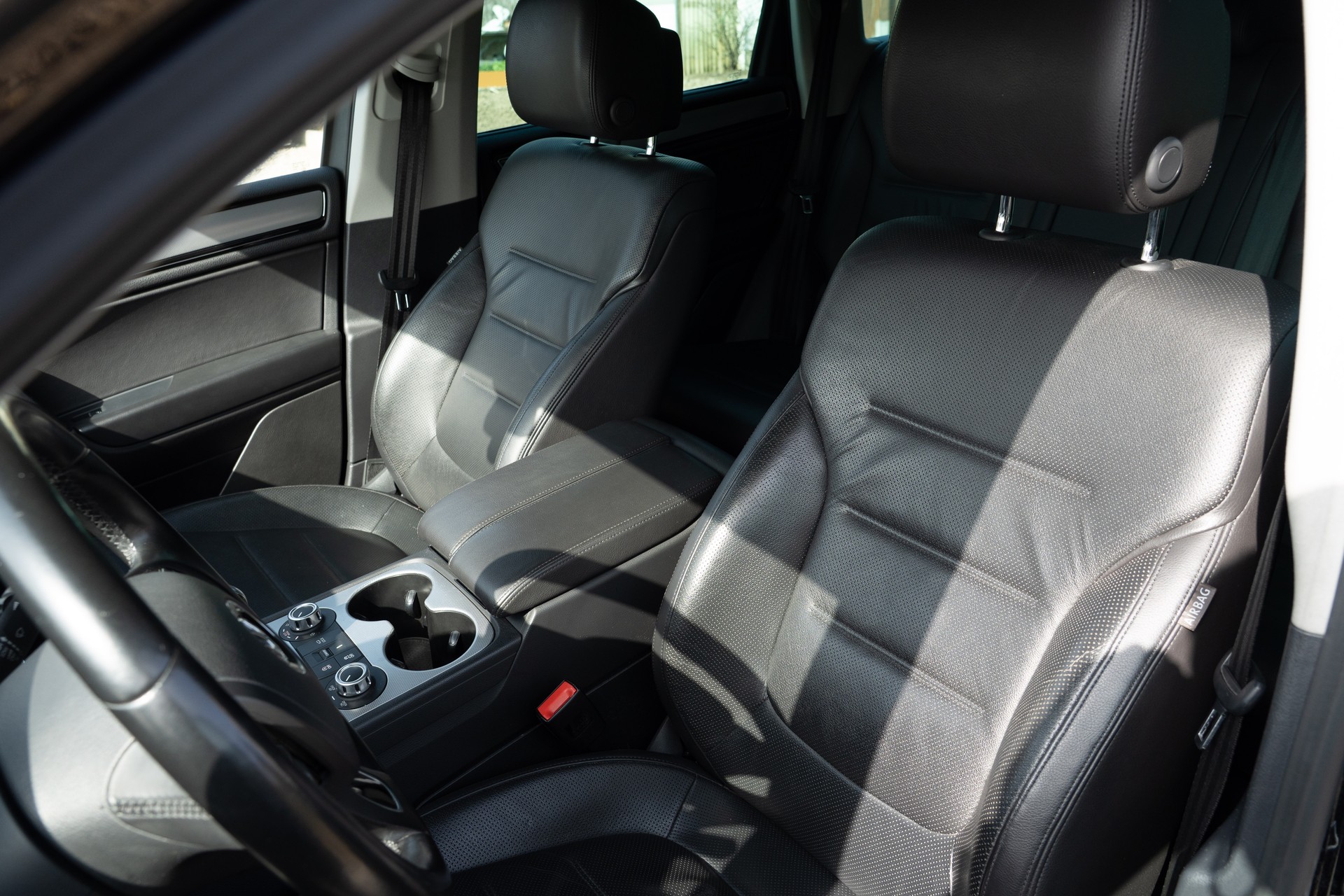 VW Touareg 3.0 TDI BlueMotion Technology Tiptronic-image-13