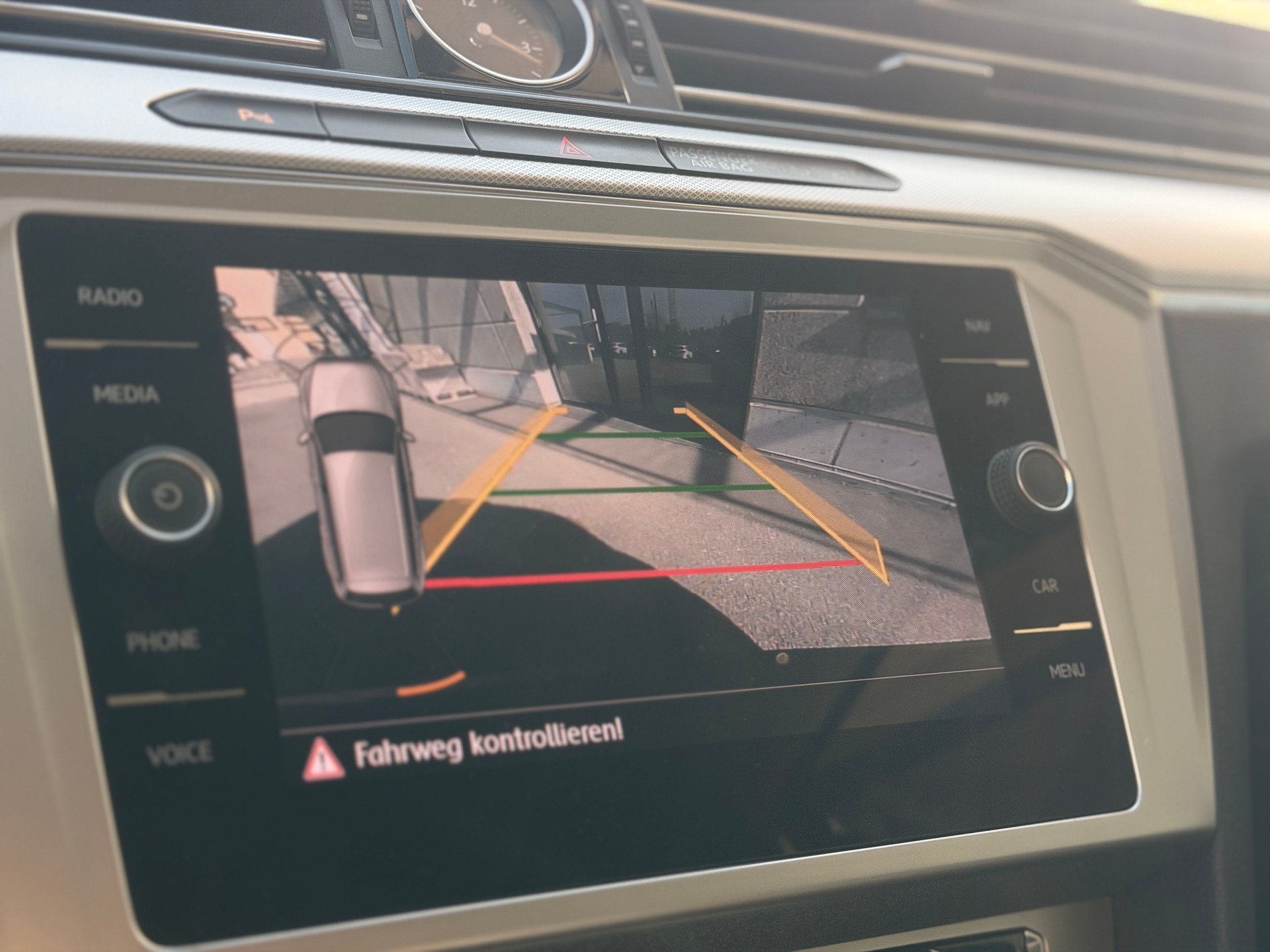 VW Passat Variant 2.0 TDI SCR BMT Comfortline DSG-image-28