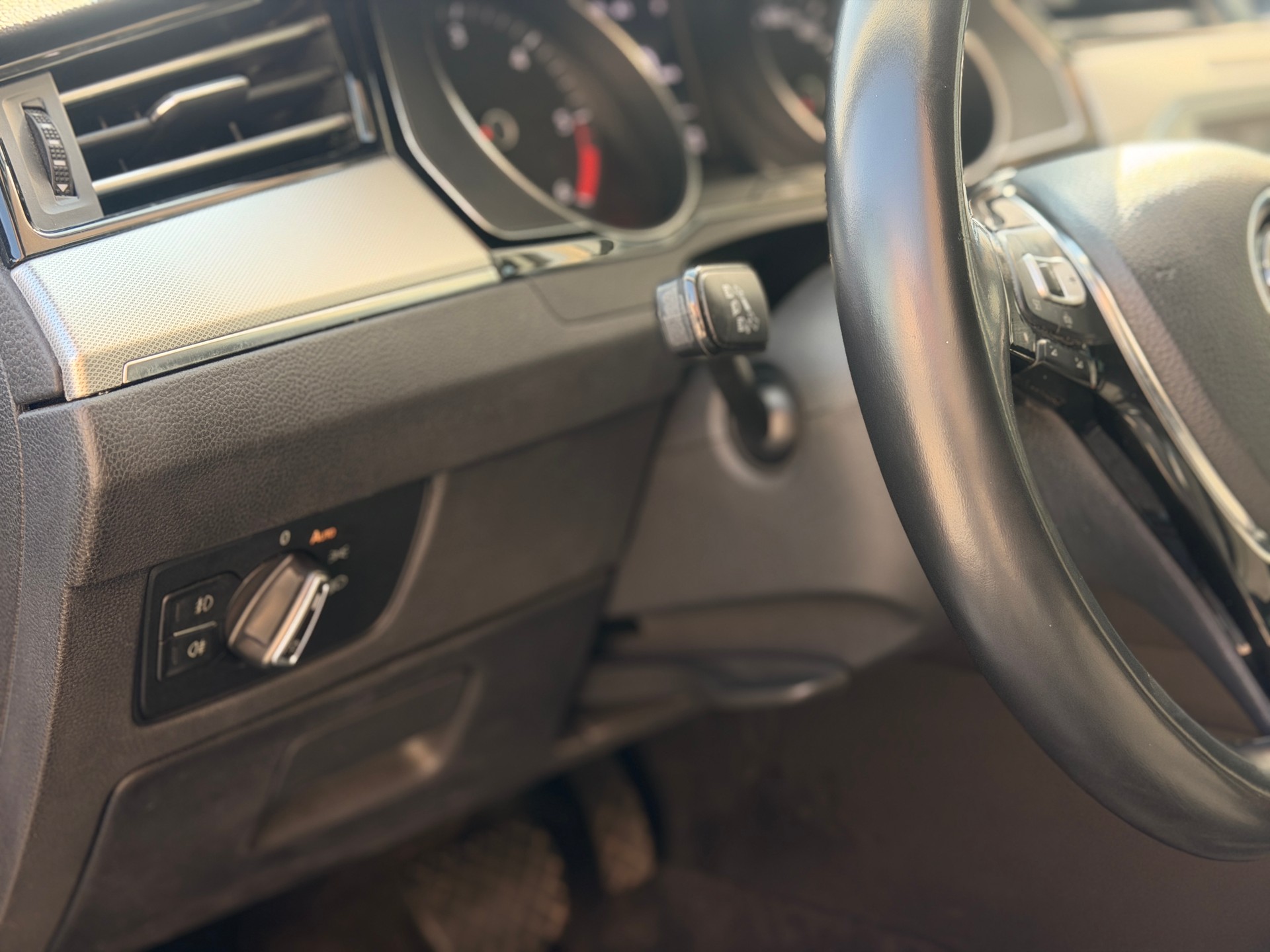 VW Passat Variant 2.0 TDI SCR BMT Comfortline DSG-image-14