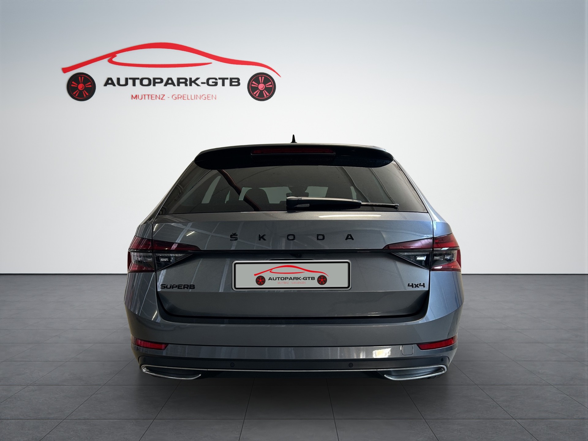 SKODA Superb Combi 2.0 TDi SportLine Light 4x4 DSG-image-7
