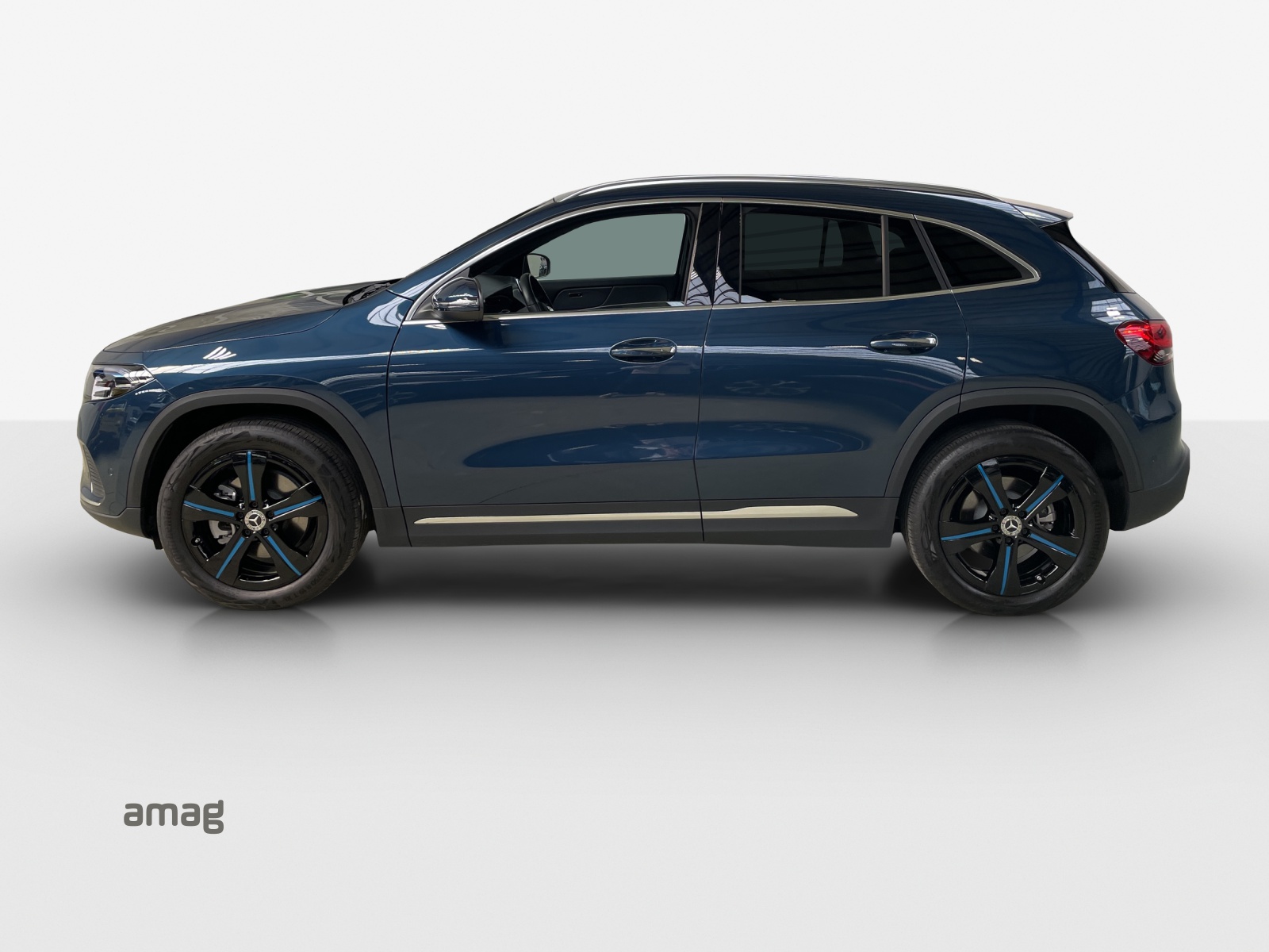 MERCEDES-BENZ EQA 300 4Matic-image-2