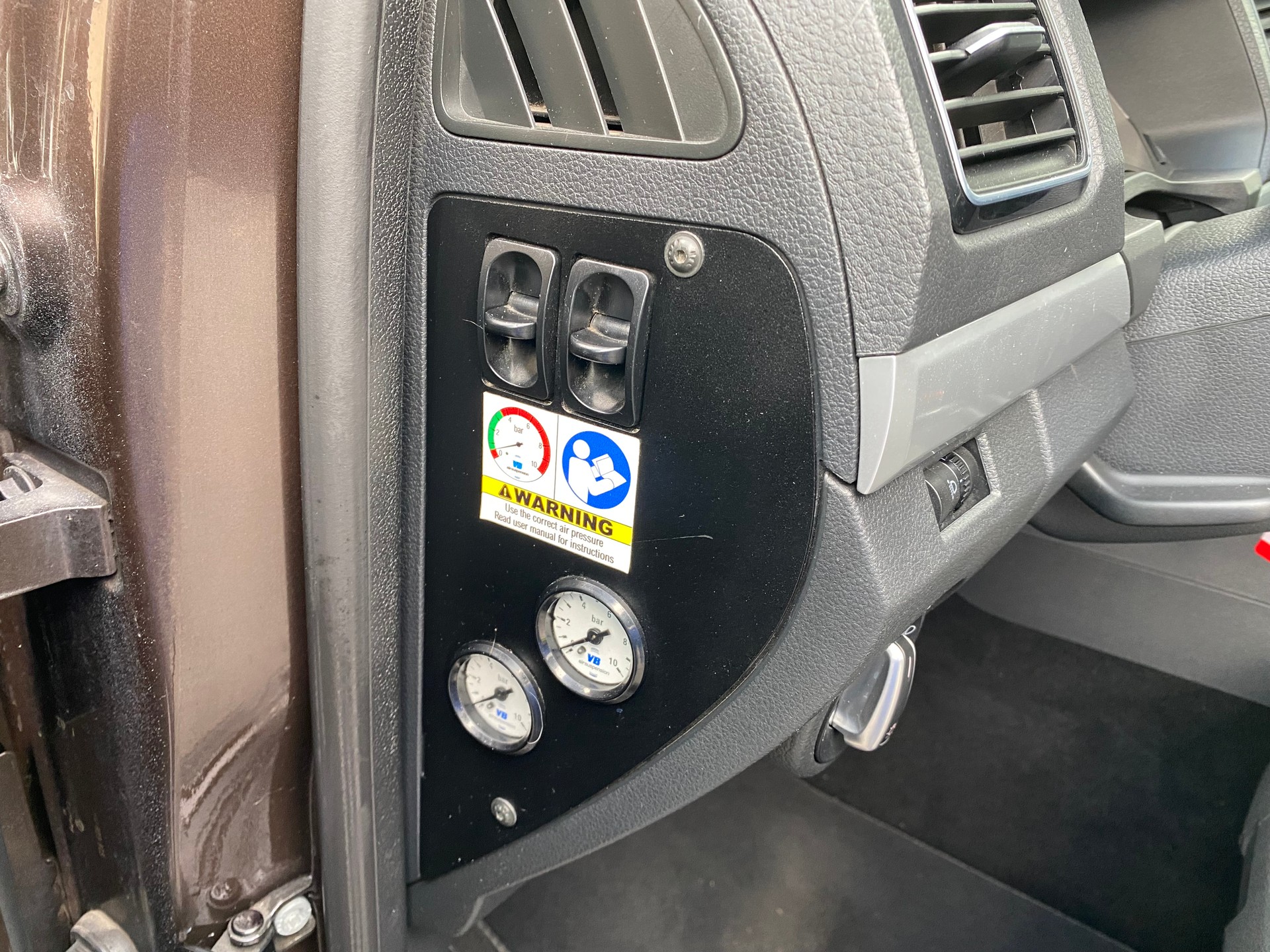 VW Amarok 3.0TDI Crossline 4Motion Automatic-image-5