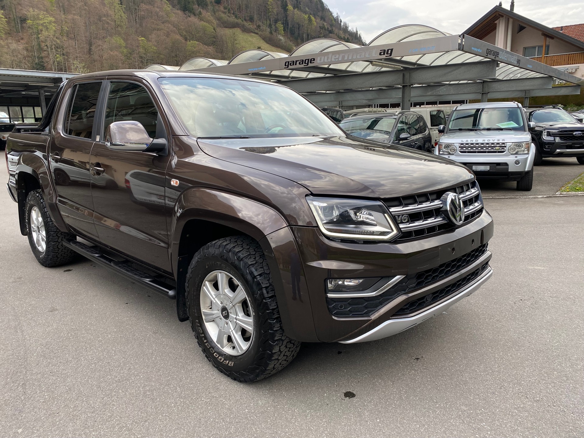 VW Amarok 3.0TDI Crossline 4Motion Automatic-image-13