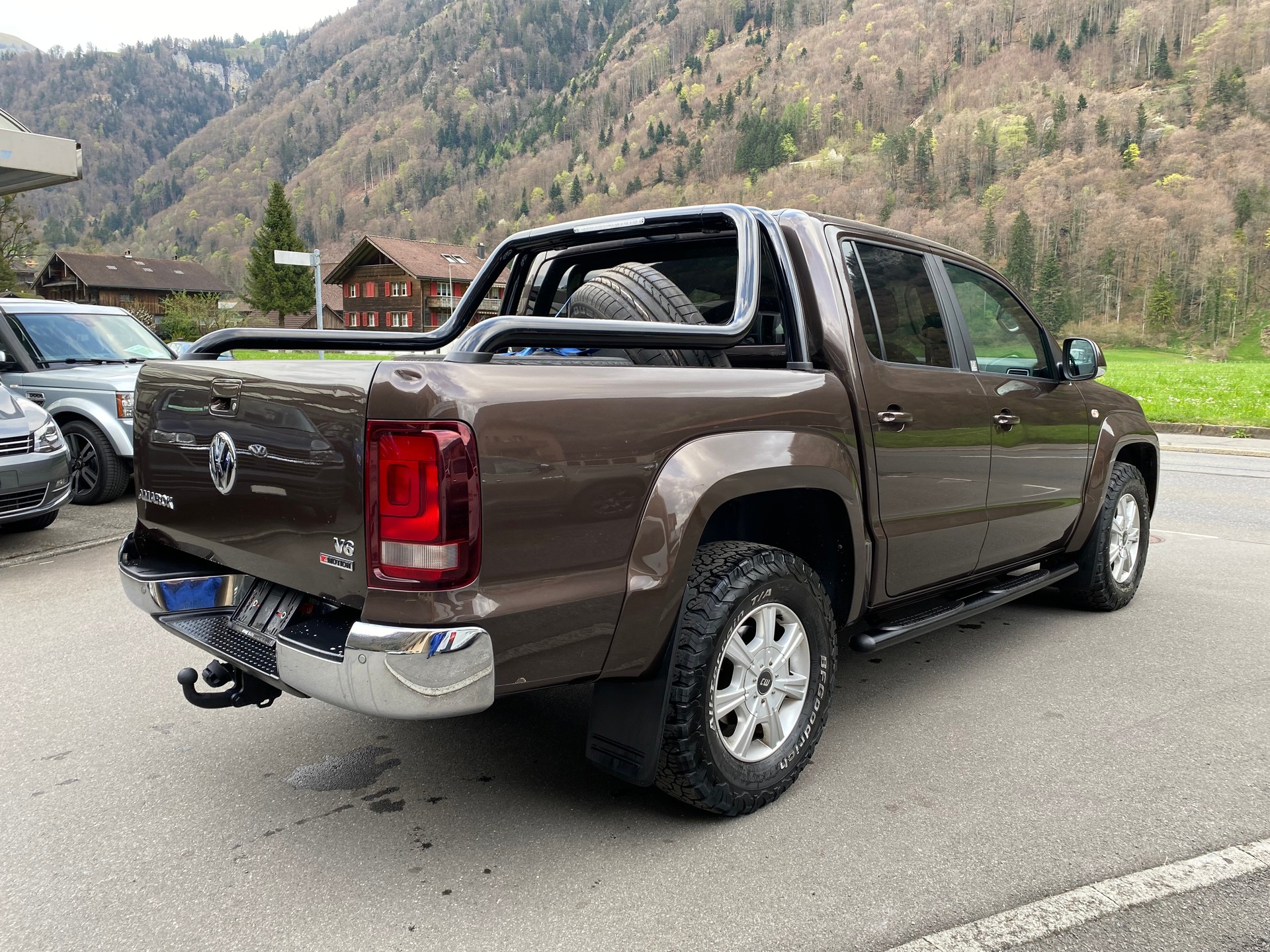 VW Amarok 3.0TDI Crossline 4Motion Automatic-image-12