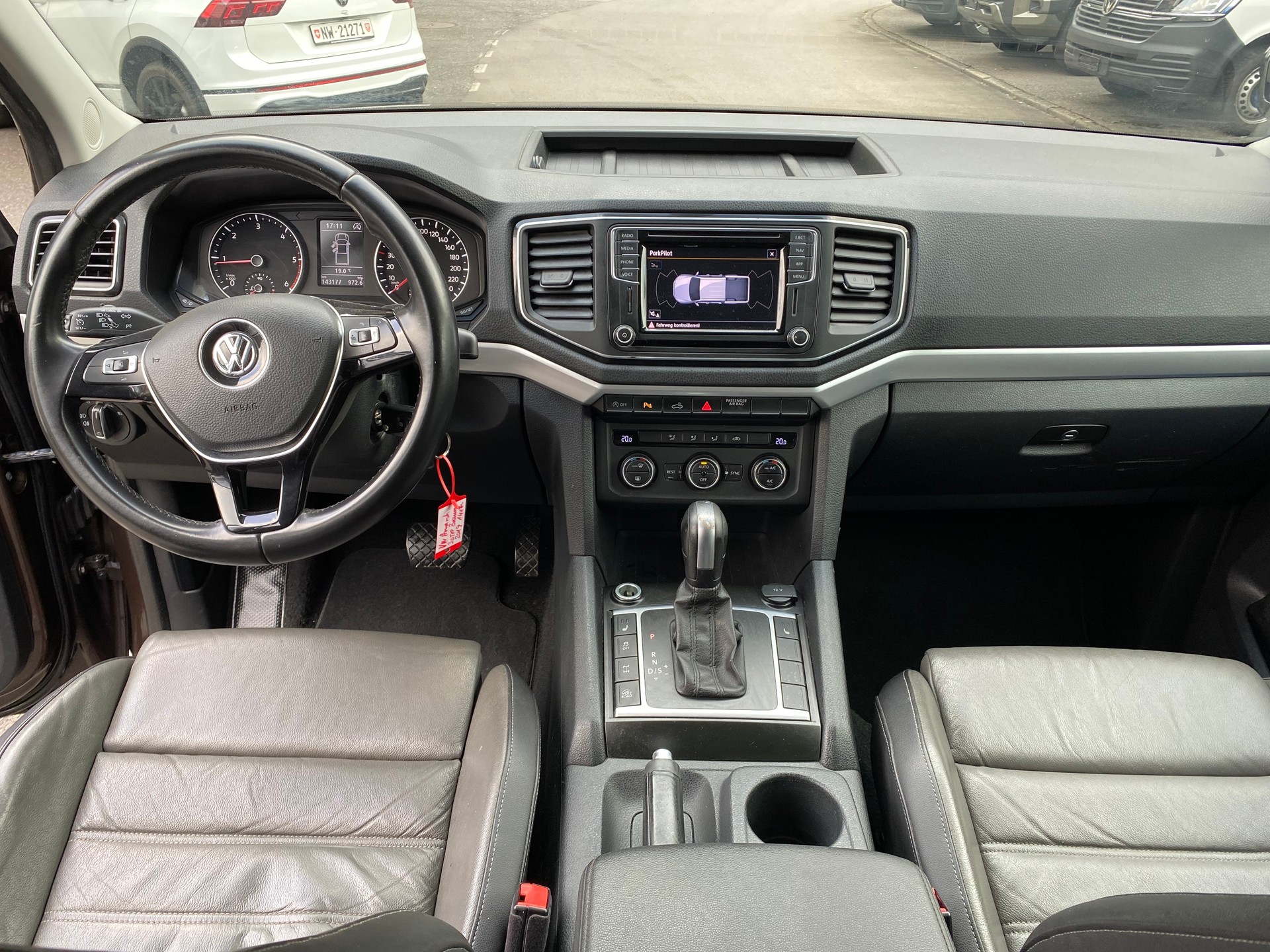 VW Amarok 3.0TDI Crossline 4Motion Automatic-image-7