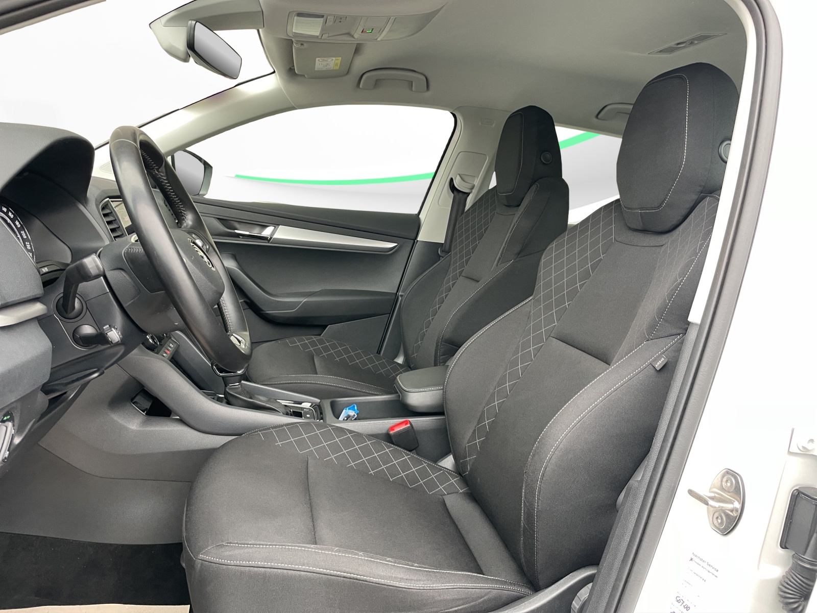 SKODA Karoq 2.0 TDI CR Ambition 4x4 DSG-image-6