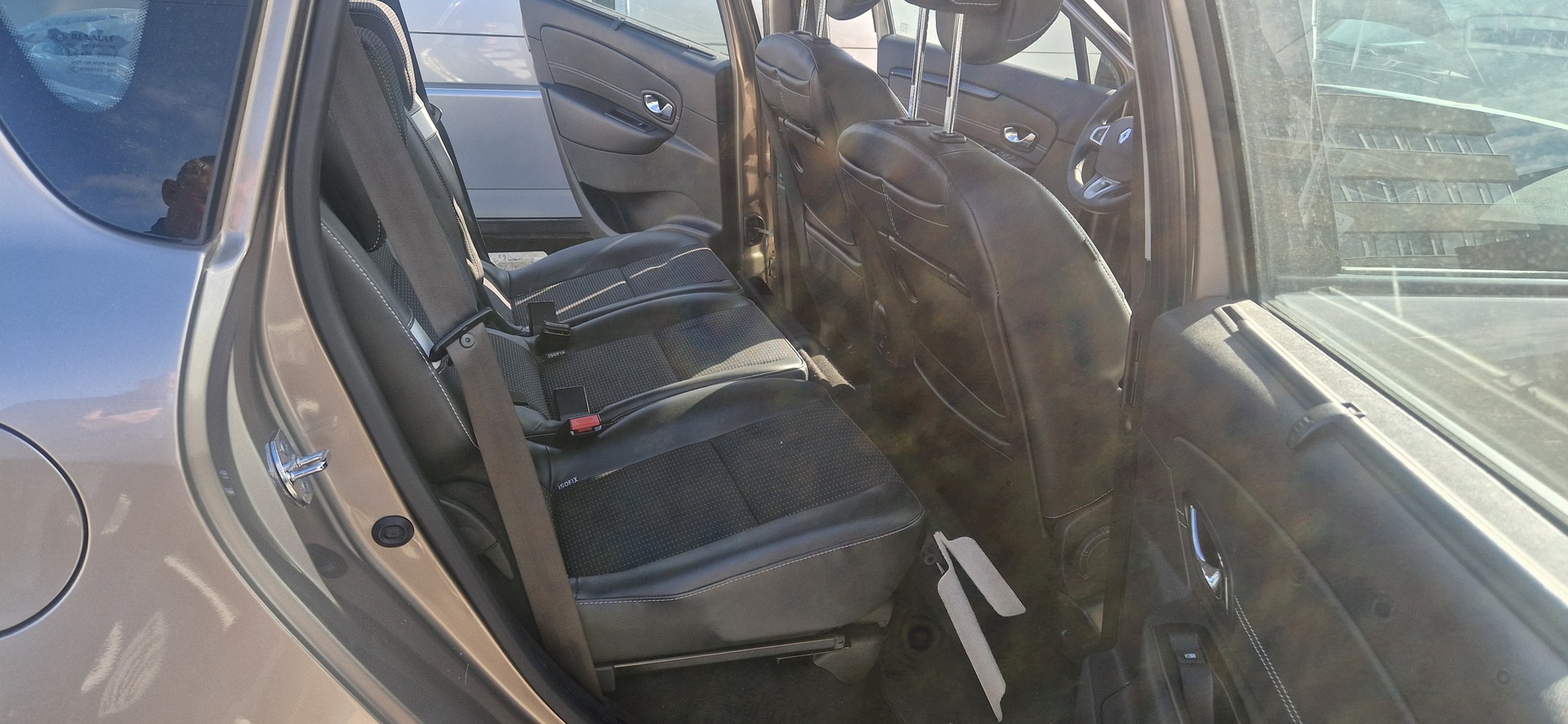 RENAULT Scénic 1.5 dCi Dynamique-image-6