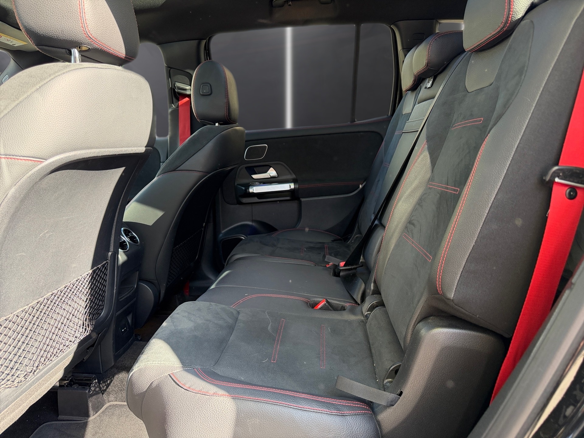 MERCEDES-BENZ GLB 35 AMG 4Matic 8G-Tronic-image-11