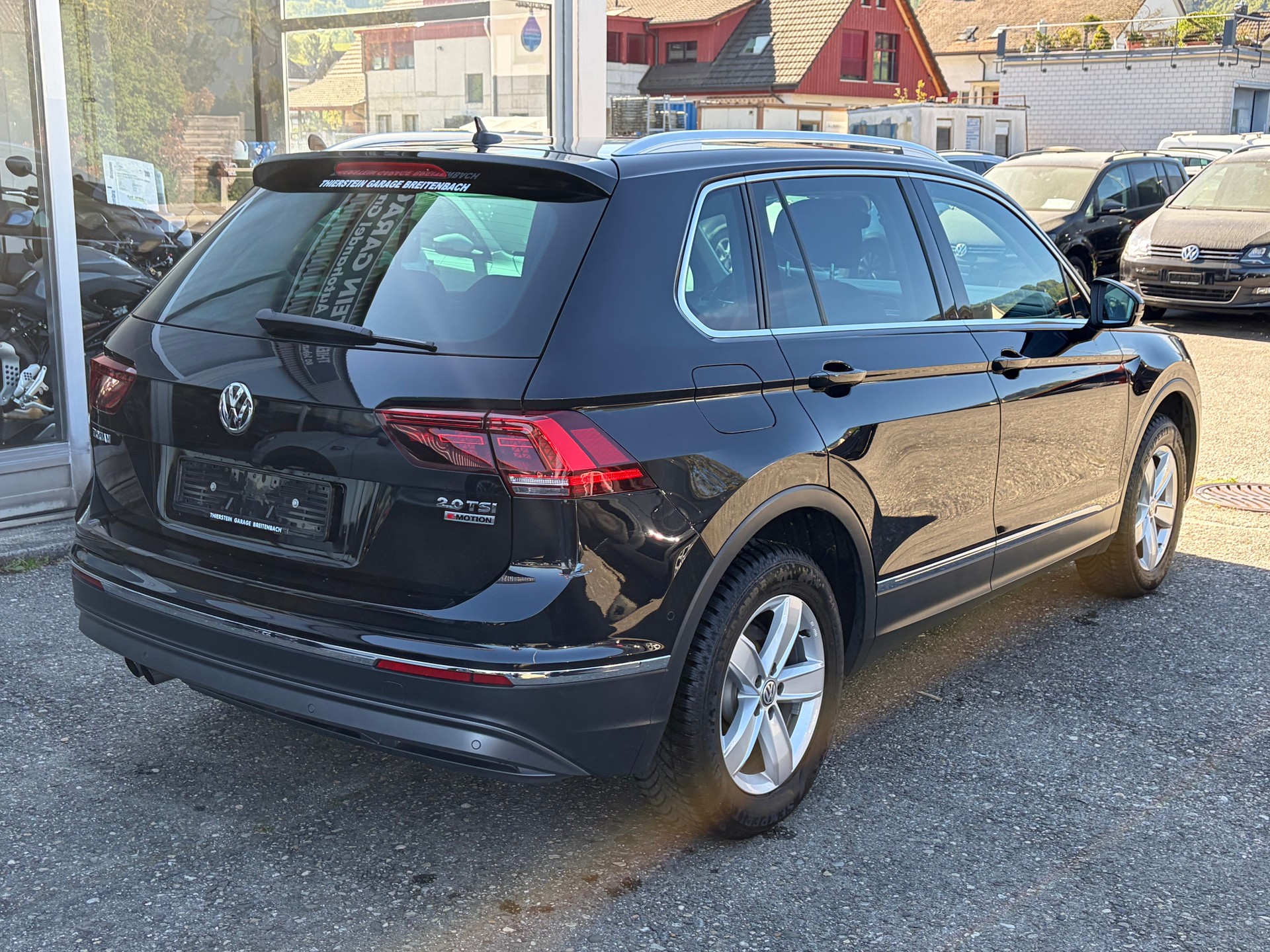VW Tiguan 2.0TSI Highline 4Motion DSG-image-5