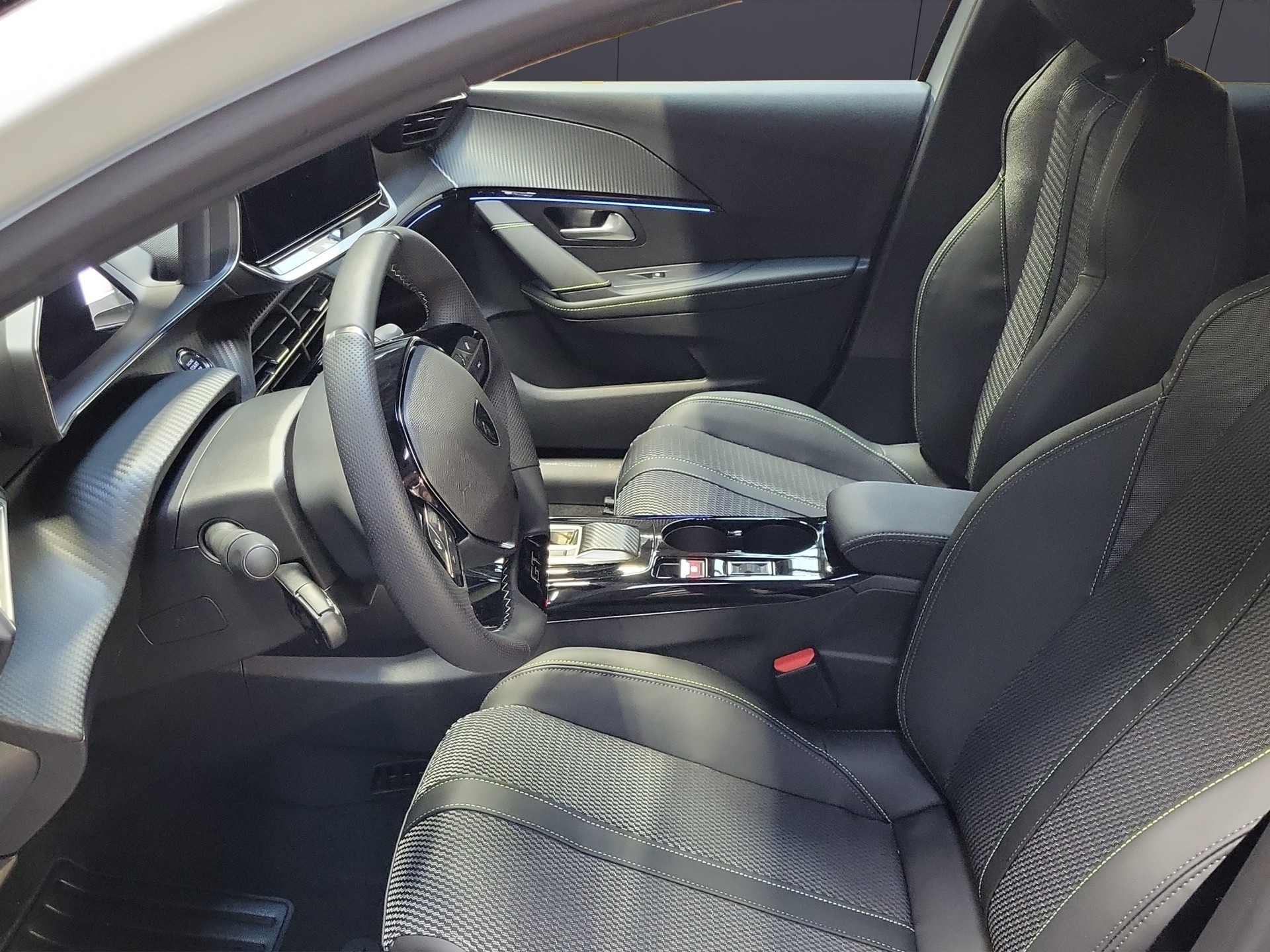 PEUGEOT 208 e GT-image-4